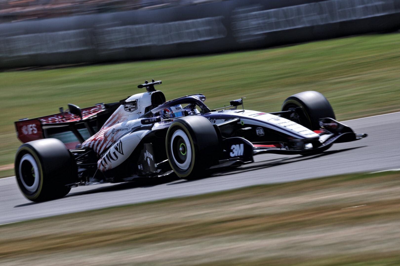 GP GRAN BRETAGNA, Sergio Perez (MEX) Cadillac Formula 1 Team MAC-26.
03.07.2026. Formula 1 World Championship, Rd 9, British Grand Prix, Silverstone, England, Sprint Qualifiche Day.
- www.xpbimages.com, EMail: requests@xpbimages.com © Copyright: Dunbar / XPB Images