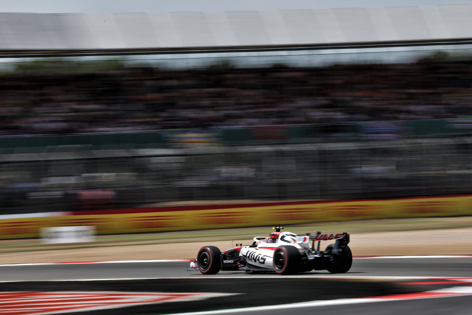 GP GRAN BRETAGNA, Oliver Bearman (GBR) Haas F1 Team VF-26.
03.07.2026. Formula 1 World Championship, Rd 9, British Grand Prix, Silverstone, England, Sprint Qualifiche Day.
- www.xpbimages.com, EMail: requests@xpbimages.com © Copyright: Dunbar / XPB Images