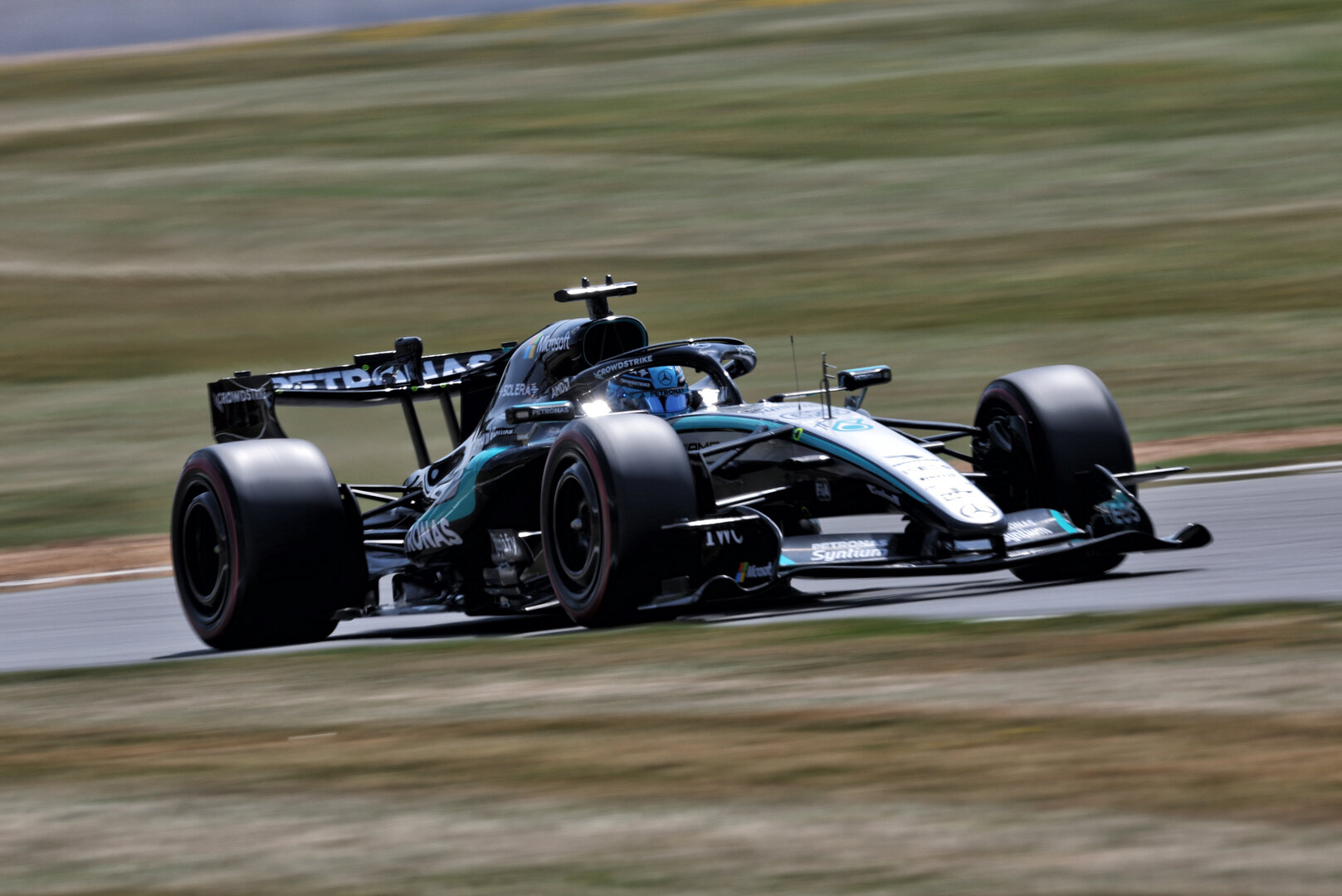 GP GRAN BRETAGNA, George Russell (GBR) Mercedes AMG Formula One Team W17.
03.07.2026. Formula 1 World Championship, Rd 9, British Grand Prix, Silverstone, England, Sprint Qualifiche Day.
- www.xpbimages.com, EMail: requests@xpbimages.com © Copyright: Dunbar / XPB Images