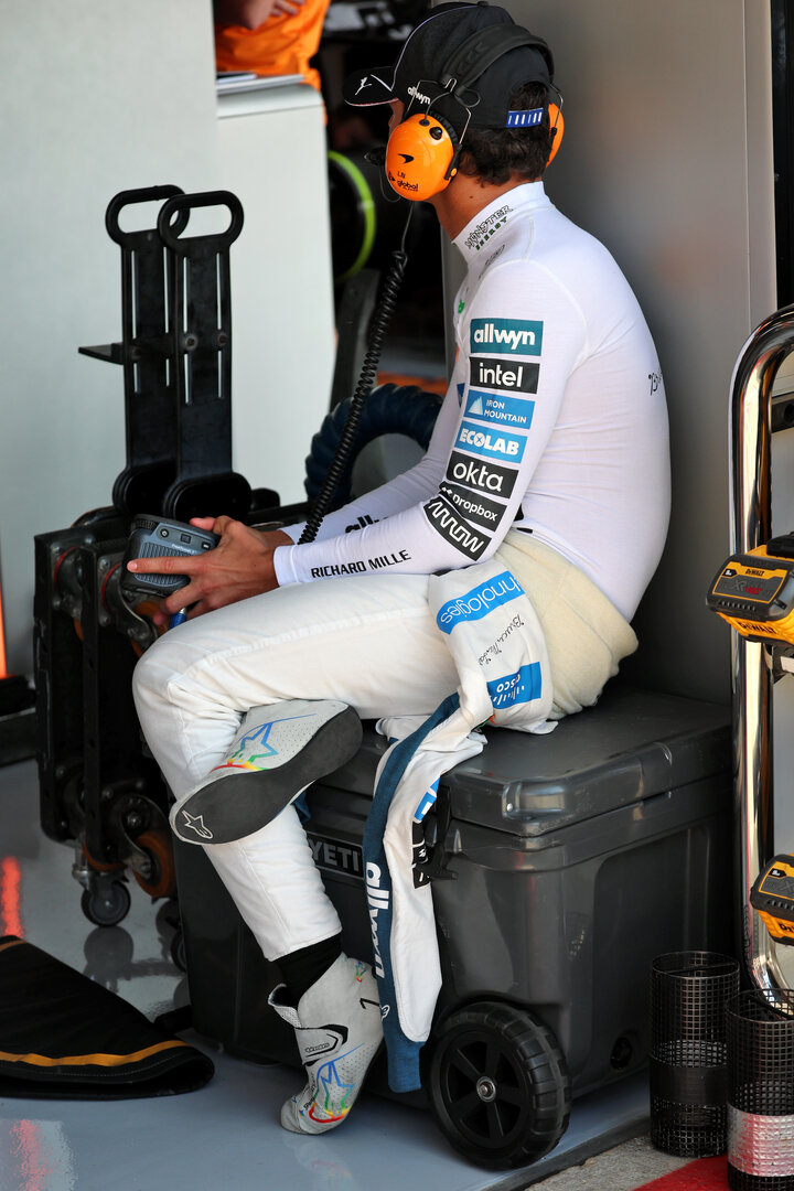 GP GRAN BRETAGNA, Lando Norris (GBR) McLaren F1 Team.
03.07.2026. Formula 1 World Championship, Rd 9, British Grand Prix, Silverstone, England, Sprint Qualifiche Day.
- www.xpbimages.com, EMail: requests@xpbimages.com © Copyright: Batchelor / XPB Images