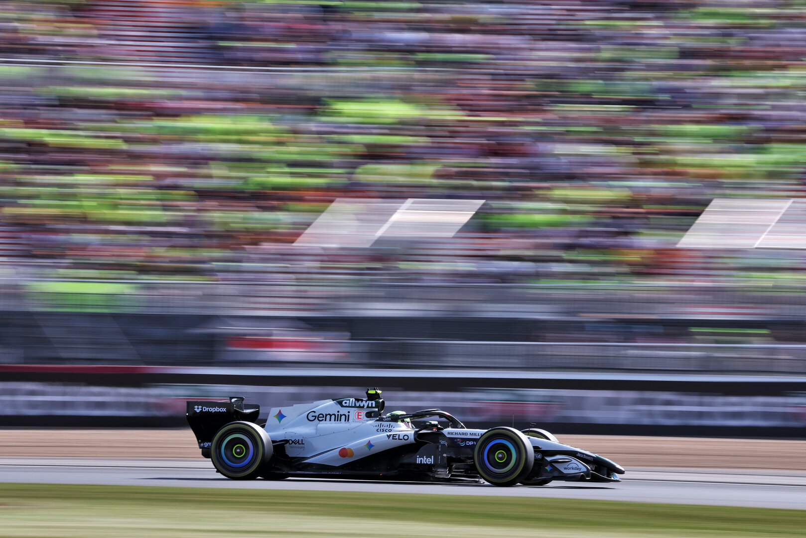 GP GRAN BRETAGNA, Lando Norris (GBR) McLaren F1 Team MCL40.
03.07.2026. Formula 1 World Championship, Rd 9, British Grand Prix, Silverstone, England, Sprint Qualifiche Day.
- www.xpbimages.com, EMail: requests@xpbimages.com © Copyright: Moy / XPB Images