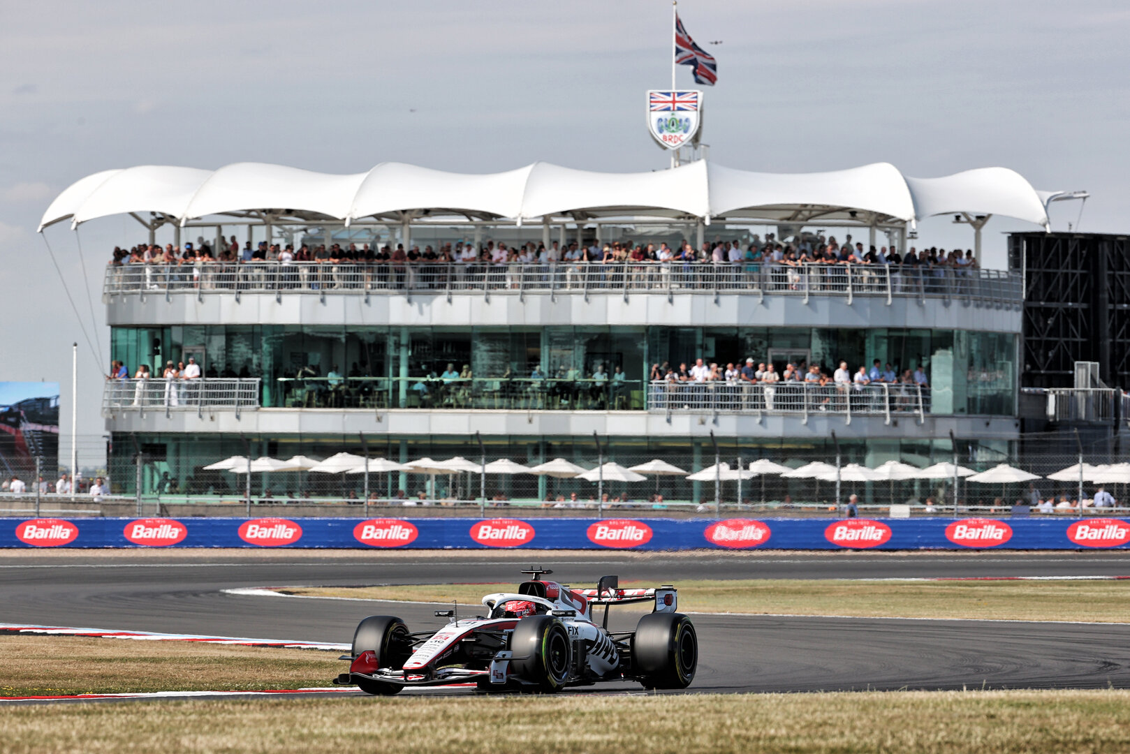 GP GRAN BRETAGNA, Esteban Ocon (FRA) Haas F1 Team VF-26.
03.07.2026. Formula 1 World Championship, Rd 9, British Grand Prix, Silverstone, England, Sprint Qualifiche Day.
- www.xpbimages.com, EMail: requests@xpbimages.com © Copyright: Davenport / XPB Images