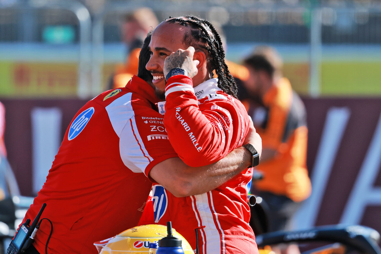 GP GRAN BRETAGNA, Lewis Hamilton (GBR) Ferrari celebrates his pole position in Sprint  qualifying parc ferme.
03.07.2026. Formula 1 World Championship, Rd 9, British Grand Prix, Silverstone, England, Sprint Qualifiche Day.
- www.xpbimages.com, EMail: requests@xpbimages.com © Copyright: Charniaux / XPB Images