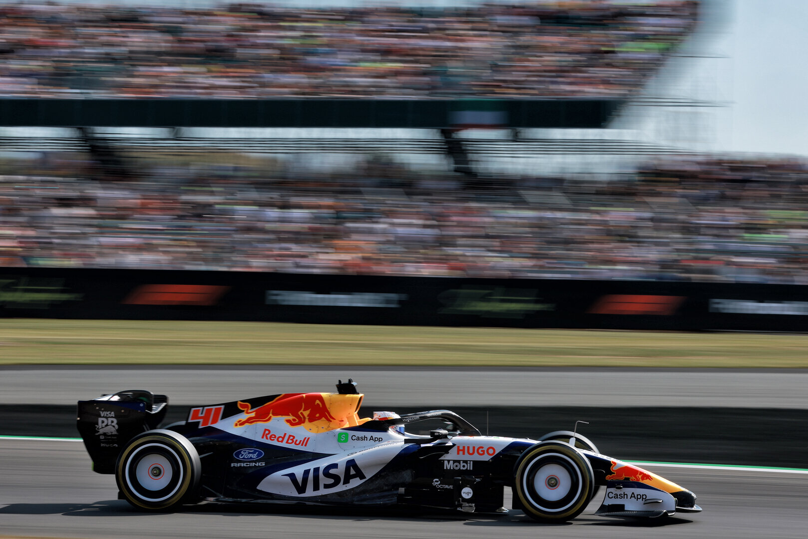 GP GRAN BRETAGNA, Arvid Lindblad (GBR) Racing Bulls Formula One Team VCARB 03.
03.07.2026. Formula 1 World Championship, Rd 9, British Grand Prix, Silverstone, England, Sprint Qualifiche Day.
- www.xpbimages.com, EMail: requests@xpbimages.com © Copyright: Charniaux / XPB Images