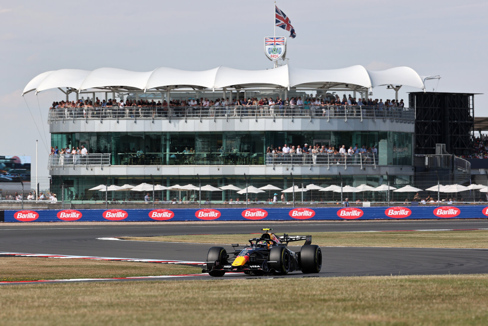 GP GRAN BRETAGNA, Isack Hadjar (FRA) Red Bull Racing RB22.
03.07.2026. Formula 1 World Championship, Rd 9, British Grand Prix, Silverstone, England, Sprint Qualifiche Day.
- www.xpbimages.com, EMail: requests@xpbimages.com © Copyright: Davenport / XPB Images