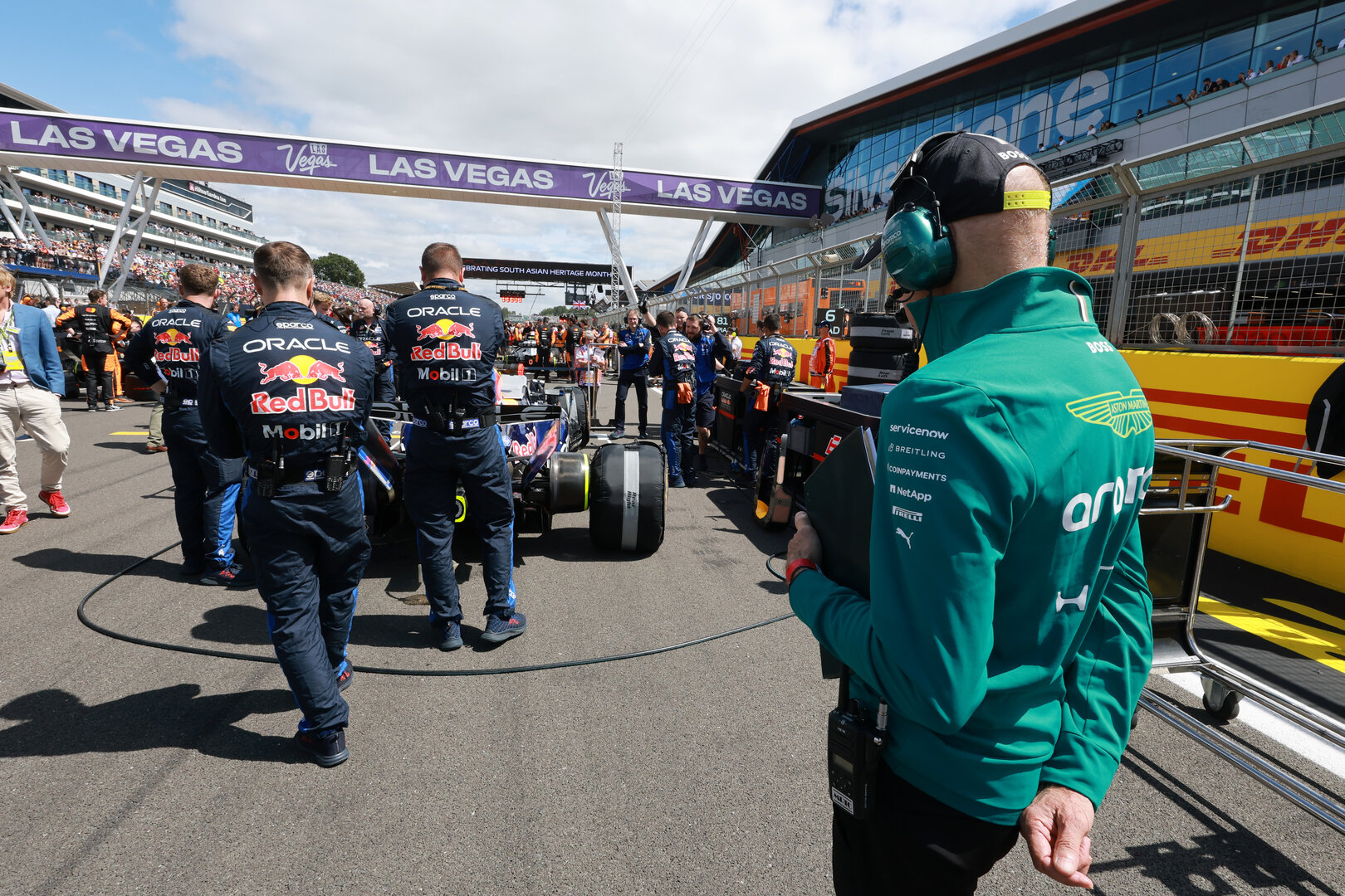 GP GRAN BRETAGNA, Adrian Newey (GBR) Aston Martin F1 Team, Team Principal on the grid.
04.07.2026. Formula 1 World Championship, Rd 9, British Grand Prix, Silverstone, England, Sprint e Qualifiche Day.
- www.xpbimages.com, EMail: requests@xpbimages.com © Copyright: Moy / XPB Images