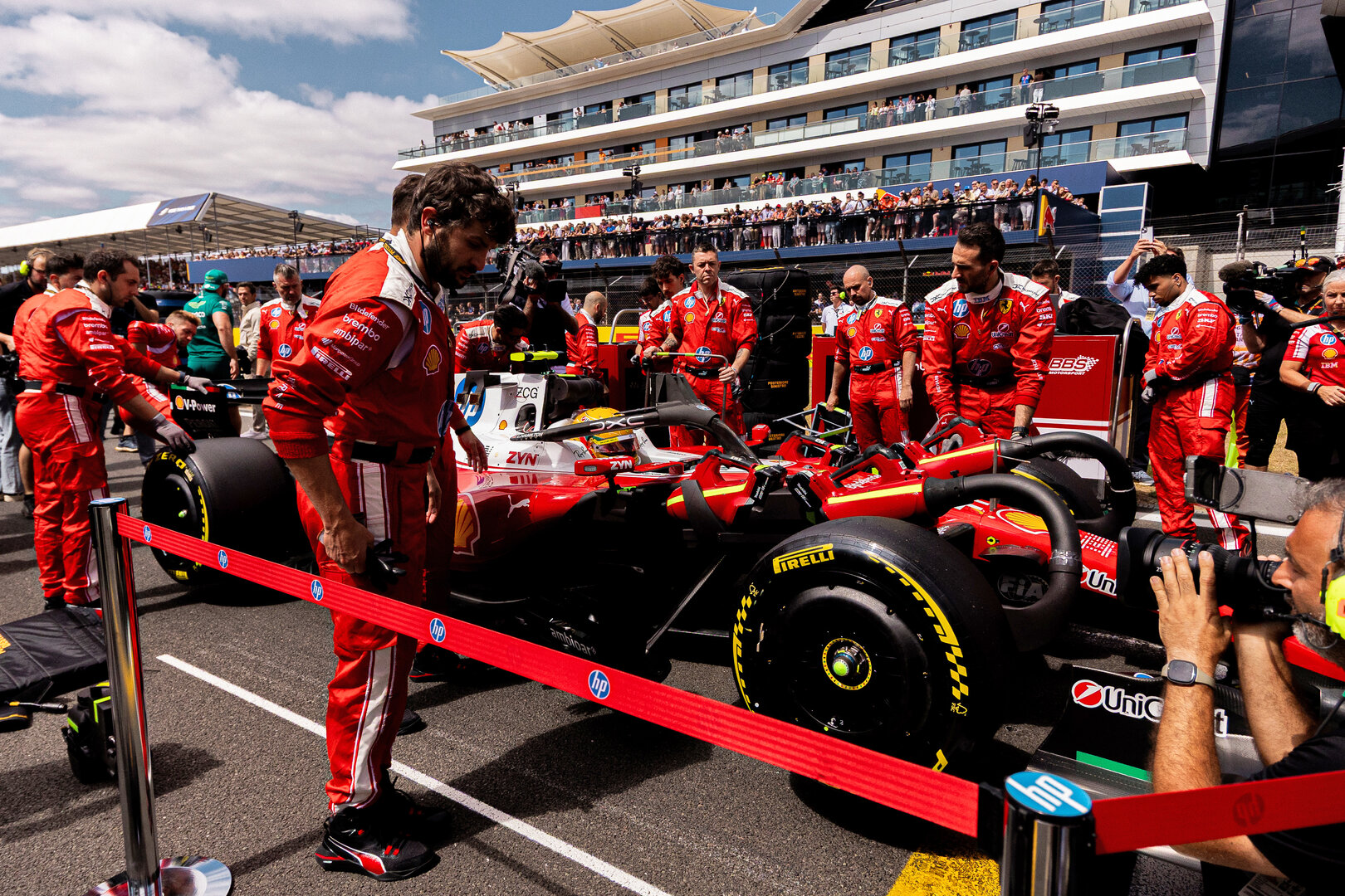 GP GRAN BRETAGNA, Lewis Hamilton (GBR) Ferrari SF-26 on the grid.
04.07.2026. Formula 1 World Championship, Rd 9, British Grand Prix, Silverstone, England, Sprint e Qualifiche Day.
- www.xpbimages.com, EMail: requests@xpbimages.com © Copyright: Denny / XPB Images