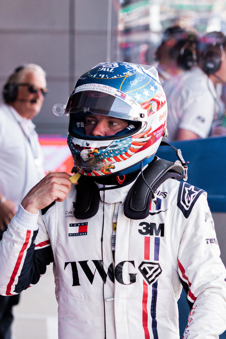 GP GRAN BRETAGNA, Valtteri Bottas (FIN) Cadillac Formula 1 Team in Sprint parc ferme.
04.07.2026. Formula 1 World Championship, Rd 9, British Grand Prix, Silverstone, England, Sprint e Qualifiche Day.
 - www.xpbimages.com, EMail: requests@xpbimages.com © Copyright: Denny / XPB Images