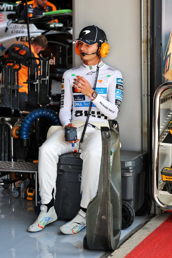 GP GRAN BRETAGNA, Lando Norris (GBR) McLaren F1 Team.
04.07.2026. Formula 1 World Championship, Rd 9, British Grand Prix, Silverstone, England, Sprint e Qualifiche Day.
- www.xpbimages.com, EMail: requests@xpbimages.com © Copyright: Batchelor / XPB Images