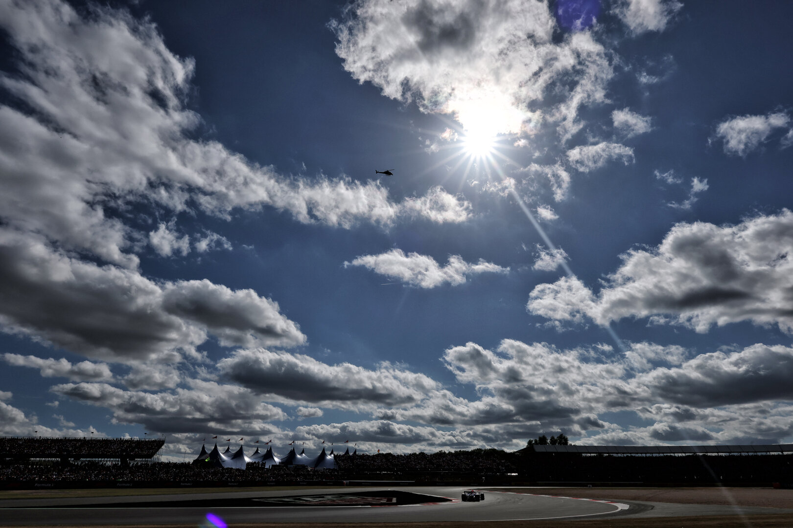 GP GRAN BRETAGNA, Isack Hadjar (FRA) Red Bull Racing RB22.
04.07.2026. Formula 1 World Championship, Rd 9, British Grand Prix, Silverstone, England, Sprint e Qualifiche Day.
- www.xpbimages.com, EMail: requests@xpbimages.com © Copyright: Charniaux / XPB Images