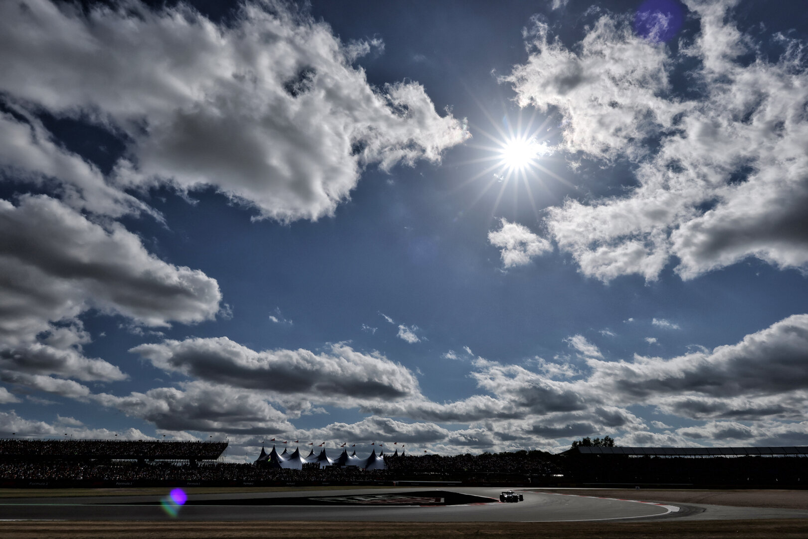 GP GRAN BRETAGNA, Low light action.
04.07.2026. Formula 1 World Championship, Rd 9, British Grand Prix, Silverstone, England, Sprint e Qualifiche Day.
- www.xpbimages.com, EMail: requests@xpbimages.com © Copyright: Charniaux / XPB Images