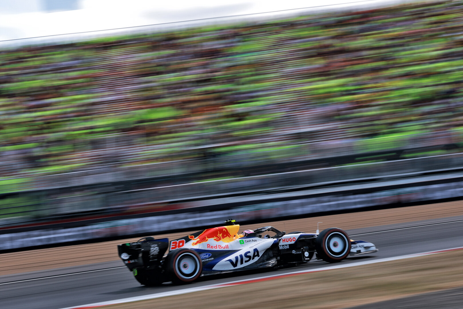 GP GRAN BRETAGNA, Liam Lawson (NZL) Racing Bulls Formula One Team VCARB 03.,
04.07.2026. Formula 1 World Championship, Rd 9, British Grand Prix, Silverstone, England, Sprint e Qualifiche Day.
- www.xpbimages.com, EMail: requests@xpbimages.com © Copyright: Charniaux / XPB Images