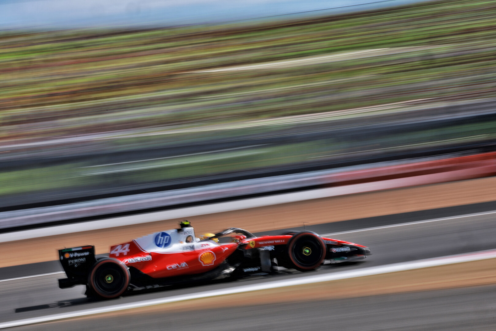 GP GRAN BRETAGNA, Lewis Hamilton (GBR) Ferrari SF-26.
04.07.2026. Formula 1 World Championship, Rd 9, British Grand Prix, Silverstone, England, Sprint e Qualifiche Day.
- www.xpbimages.com, EMail: requests@xpbimages.com © Copyright: Charniaux / XPB Images