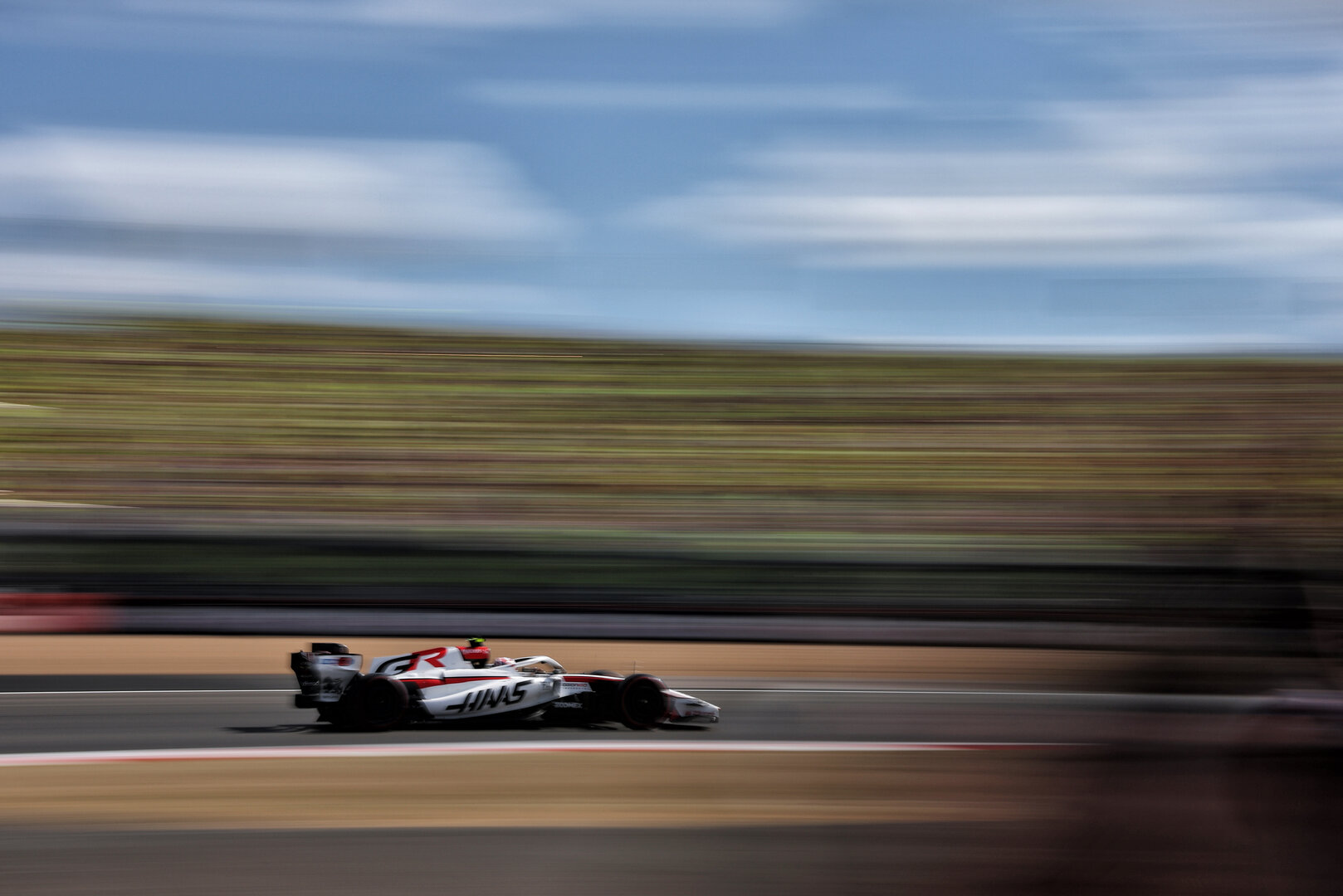 GP GRAN BRETAGNA, Oliver Bearman (GBR) Haas F1 Team VF-26.
04.07.2026. Formula 1 World Championship, Rd 9, British Grand Prix, Silverstone, England, Sprint e Qualifiche Day.
- www.xpbimages.com, EMail: requests@xpbimages.com © Copyright: Charniaux / XPB Images