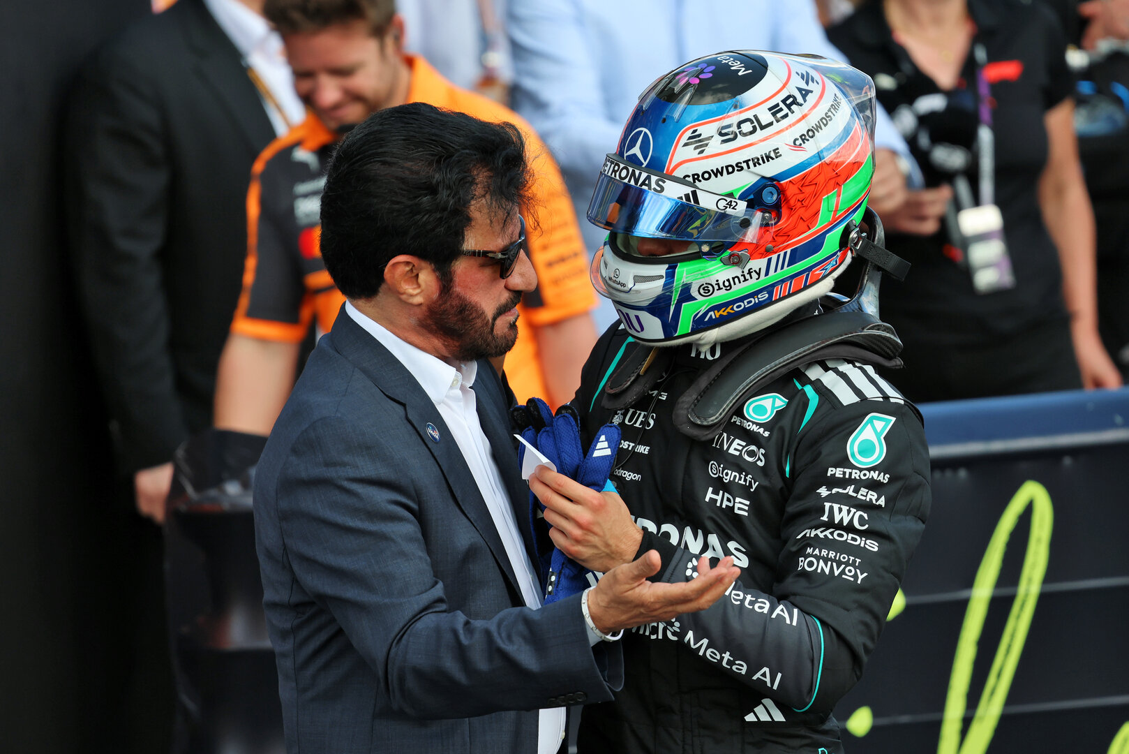 GP GRAN BRETAGNA, Andrea Kimi Antonelli (ITA) Mercedes AMG Formula One Team celebrates his pole position in qualk parc ferme with Mohammed Bin Sulayem (UAE) FIA President (Left).
04.07.2026. Formula 1 World Championship, Rd 9, British Grand Prix, Silverstone, England, Sprint e Qualifiche Day.
- www.xpbimages.com, EMail: requests@xpbimages.com © Copyright: Batchelor / XPB Images