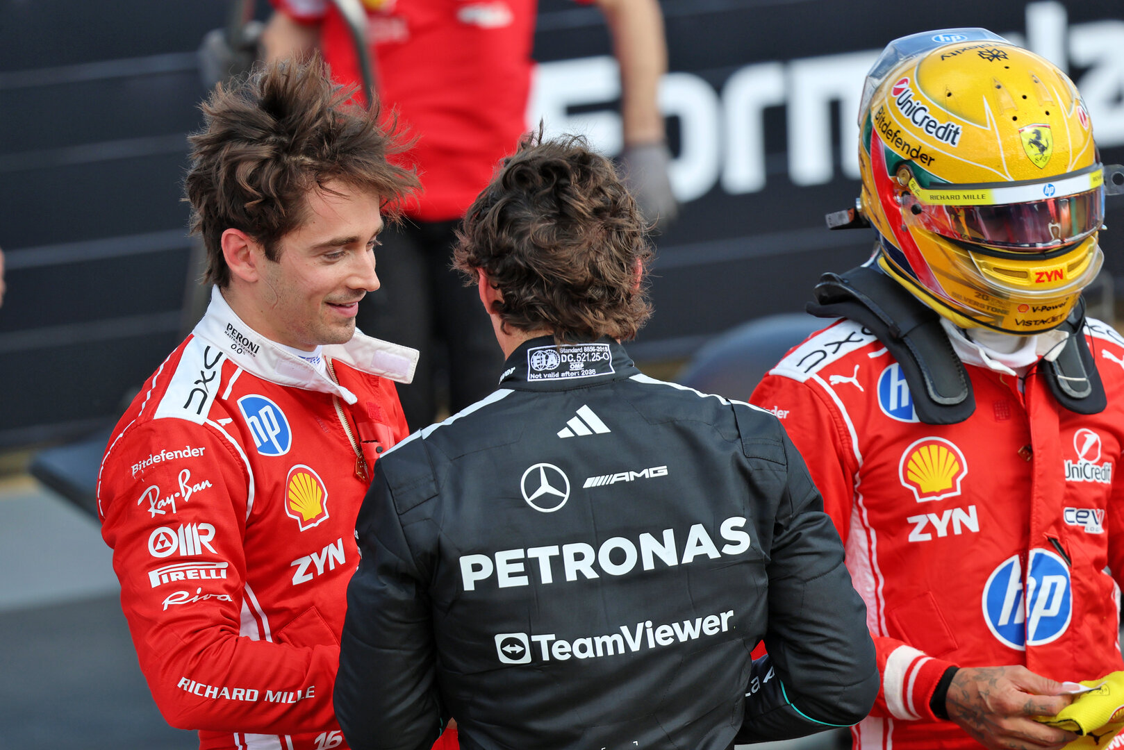 GP GRAN BRETAGNA, (L to R): Charles Leclerc (MON) Ferrari with Andrea Kimi Antonelli (ITA) Mercedes AMG Formula One Team e Lewis Hamilton (GBR) Ferrari in qualifying parc ferme.
04.07.2026. Formula 1 World Championship, Rd 9, British Grand Prix, Silverstone, England, Sprint e Qualifiche Day.
- www.xpbimages.com, EMail: requests@xpbimages.com © Copyright: Batchelor / XPB Images
