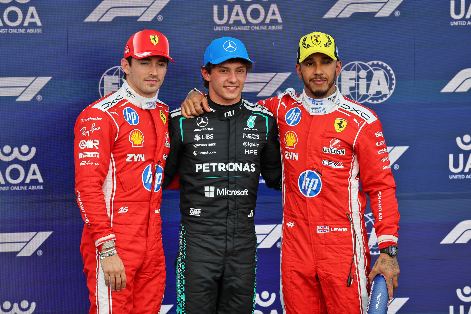 GP GRAN BRETAGNA, Qualifiche top three in parc ferme (L to R): Charles Leclerc (MON) Ferrari, second; Andrea Kimi Antonelli (ITA) Mercedes AMG Formula One Team, pole position; Lewis Hamilton (GBR) Ferrari, third.
04.07.2026. Formula 1 World Championship, Rd 9, British Grand Prix, Silverstone, England, Sprint e Qualifiche Day.
- www.xpbimages.com, EMail: requests@xpbimages.com © Copyright: Batchelor / XPB Images