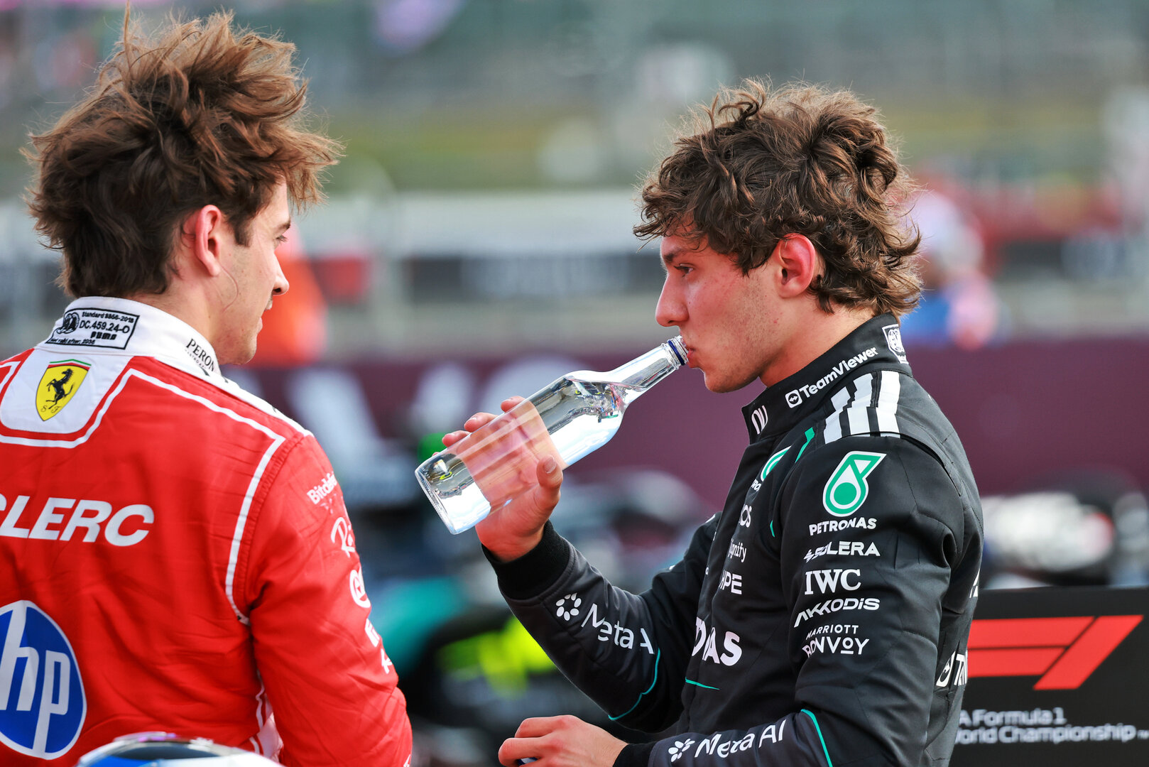 GP GRAN BRETAGNA, (L to R): Charles Leclerc (MON) Ferrari with pole sitter Andrea Kimi Antonelli (ITA) Mercedes AMG Formula One Team in qualifying parc ferme. 
04.07.2026. Formula 1 World Championship, Rd 9, British Grand Prix, Silverstone, England, Sprint e Qualifiche Day.
- www.xpbimages.com, EMail: requests@xpbimages.com © Copyright: Charniaux / XPB Images