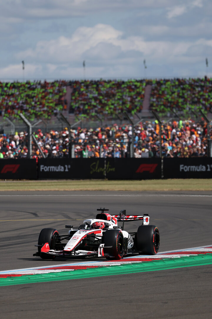 GP GRAN BRETAGNA, Esteban Ocon (FRA) Haas F1 Team VF-26.
04.07.2026. Formula 1 World Championship, Rd 9, British Grand Prix, Silverstone, England, Sprint e Qualifiche Day.
- www.xpbimages.com, EMail: requests@xpbimages.com © Copyright: Moy / XPB Images