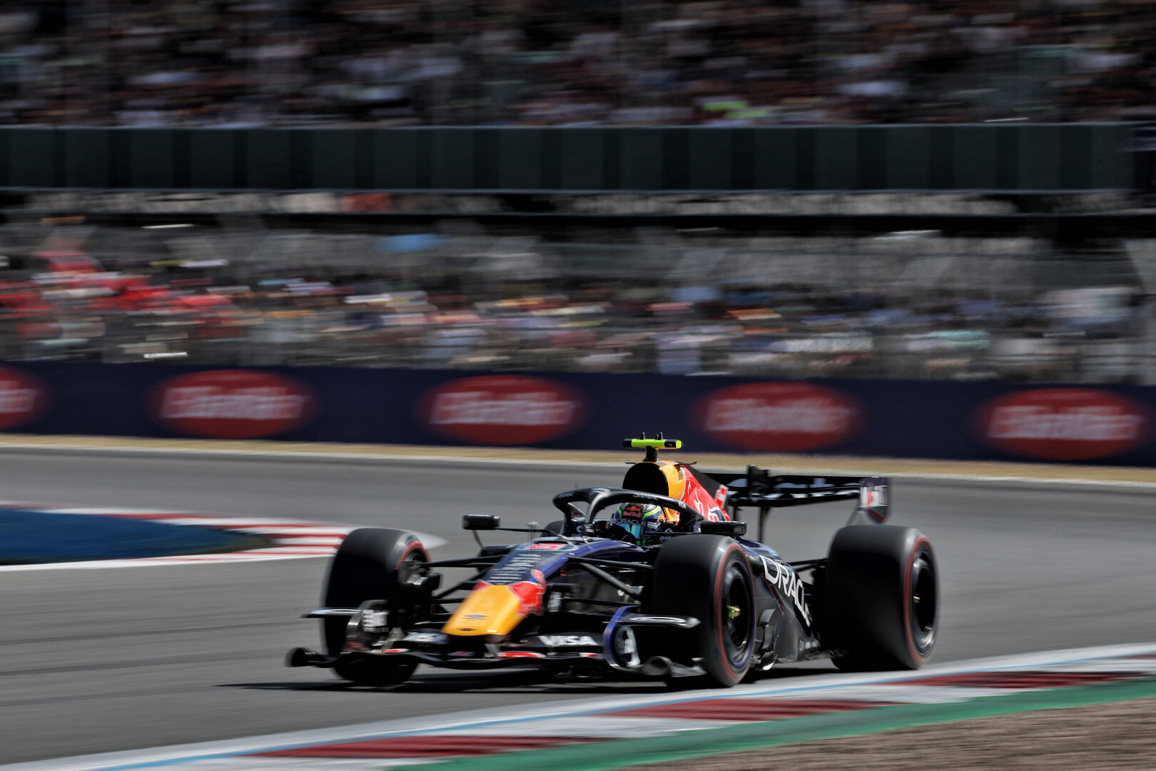 GP GRAN BRETAGNA, Isack Hadjar (FRA) Red Bull Racing RB22.
04.07.2026. Formula 1 World Championship, Rd 9, British Grand Prix, Silverstone, England, Sprint e Qualifiche Day.
- www.xpbimages.com, EMail: requests@xpbimages.com © Copyright: Dunbar / XPB Images