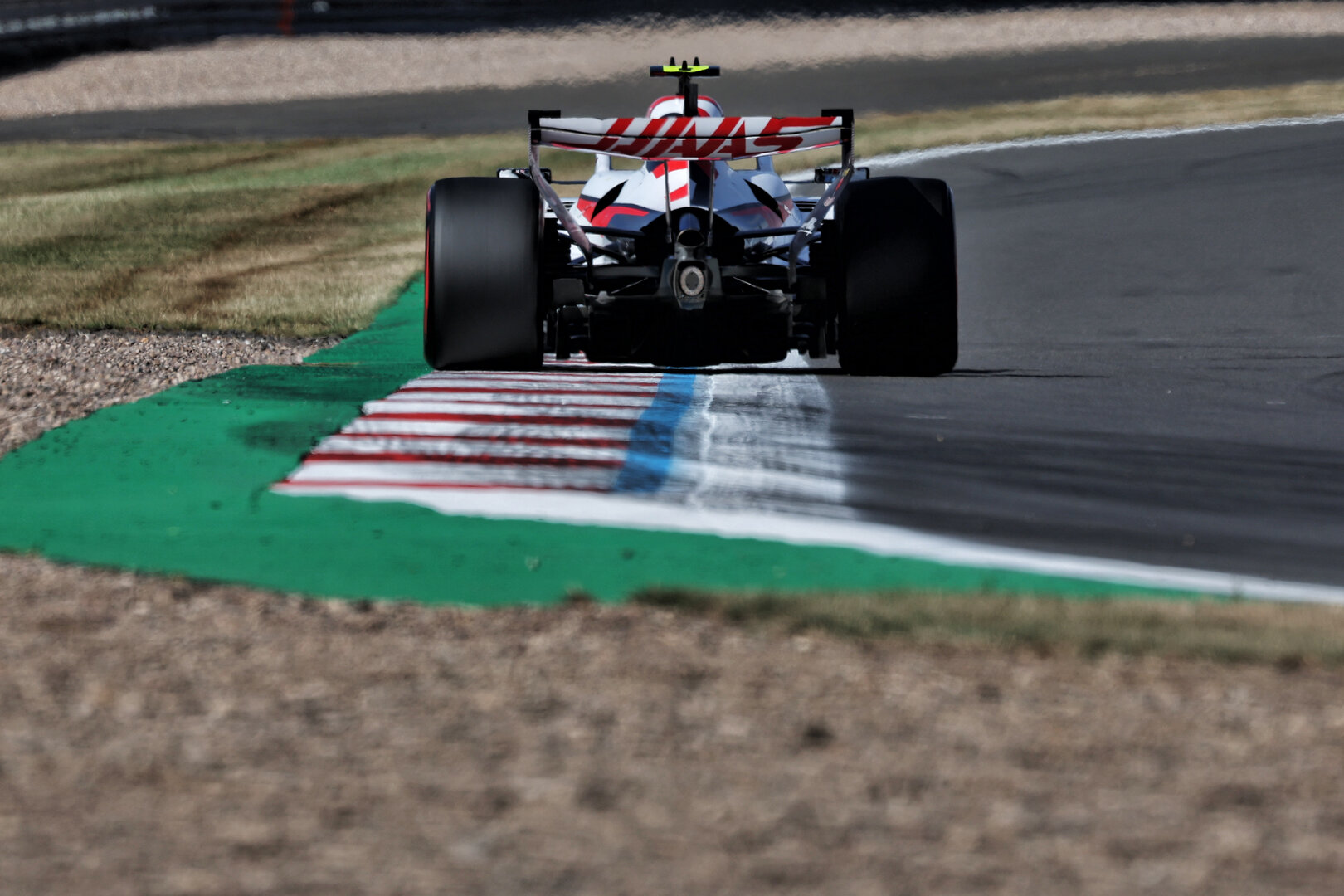 GP GRAN BRETAGNA, Oliver Bearman (GBR) Haas F1 Team VF-26.
04.07.2026. Formula 1 World Championship, Rd 9, British Grand Prix, Silverstone, England, Sprint e Qualifiche Day.
- www.xpbimages.com, EMail: requests@xpbimages.com © Copyright: Dunbar / XPB Images