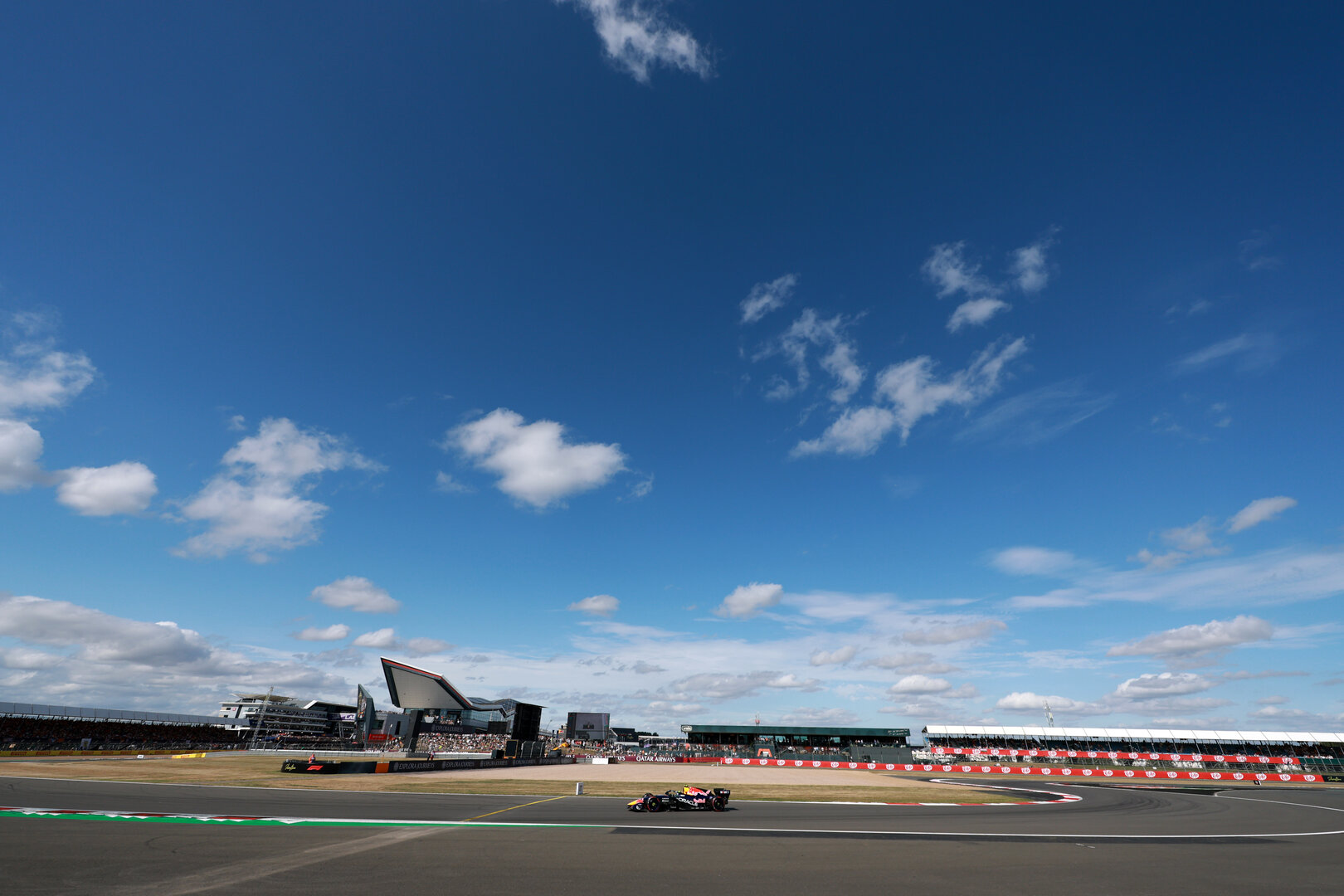 GP GRAN BRETAGNA, Isack Hadjar (FRA) Red Bull Racing RB22.
04.07.2026. Formula 1 World Championship, Rd 9, British Grand Prix, Silverstone, England, Sprint e Qualifiche Day.
- www.xpbimages.com, EMail: requests@xpbimages.com © Copyright: Moy / XPB Images