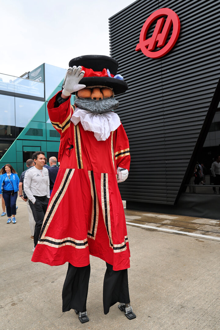 GP GRAN BRETAGNA, Paddock Atmosfera.
05.07.2026. Formula 1 World Championship, Rd 9, British Grand Prix, Silverstone, England, Gara Day.
- www.xpbimages.com, EMail: requests@xpbimages.com © Copyright: Batchelor / XPB Images