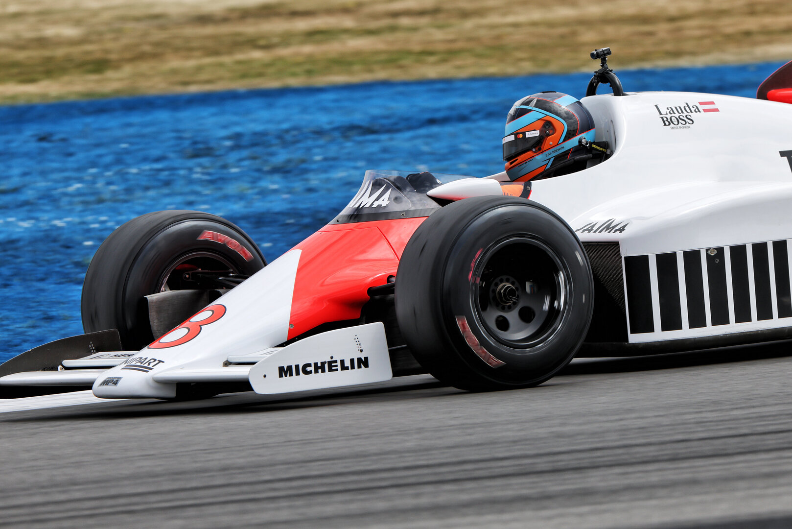 GP GRAN BRETAGNA, Zak Brown (USA) McLaren F1 Team Executive Director drives a 1984 McLaren MP4/2.
05.07.2026. Formula 1 World Championship, Rd 9, British Grand Prix, Silverstone, England, Gara Day.
- www.xpbimages.com, EMail: requests@xpbimages.com © Copyright: Charniaux / XPB Images