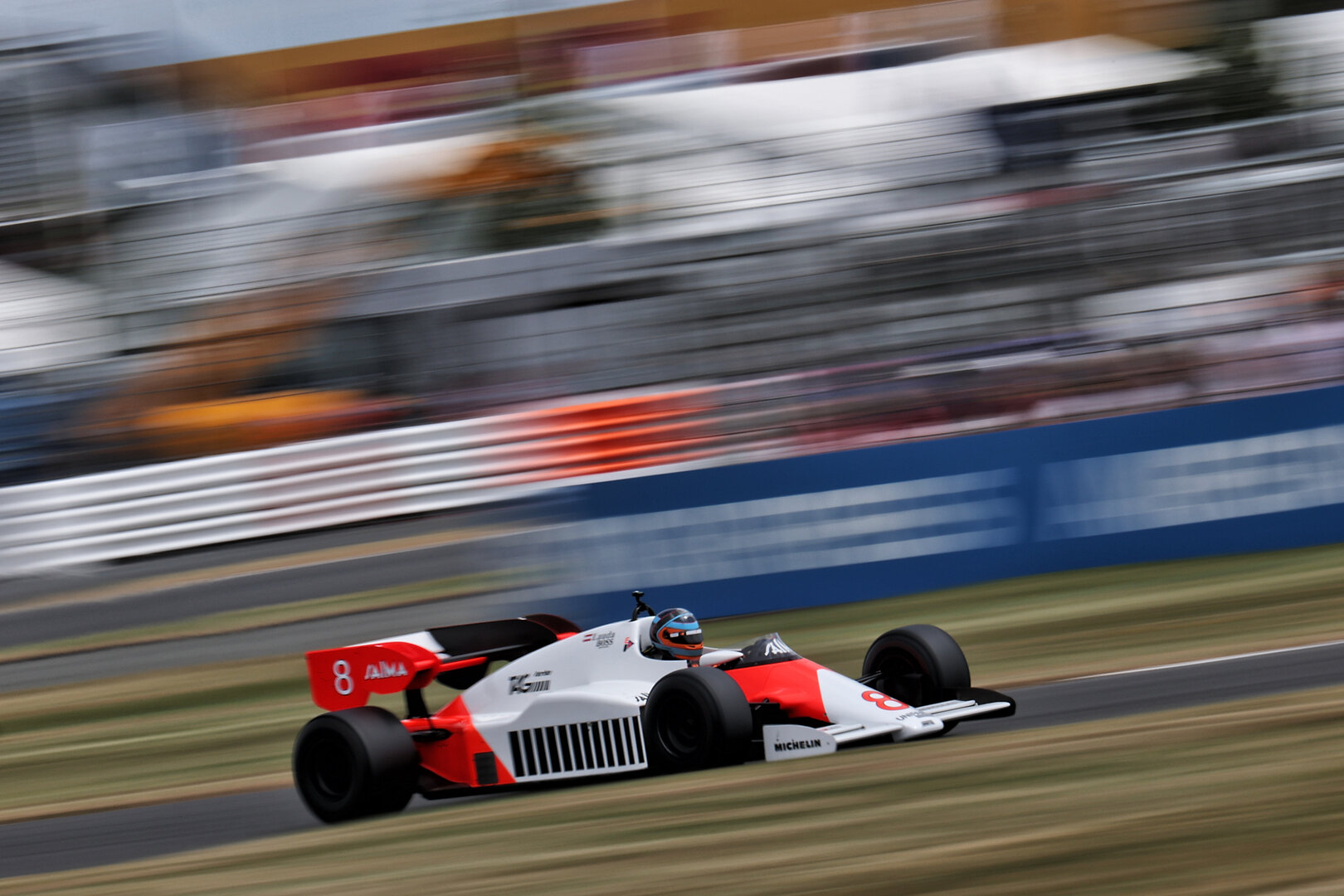 GP GRAN BRETAGNA, Zak Brown (USA) McLaren F1 Team Executive Director drives a 1984 McLaren MP4/2.
05.07.2026. Formula 1 World Championship, Rd 9, British Grand Prix, Silverstone, England, Gara Day.
- www.xpbimages.com, EMail: requests@xpbimages.com © Copyright: Charniaux / XPB Images
