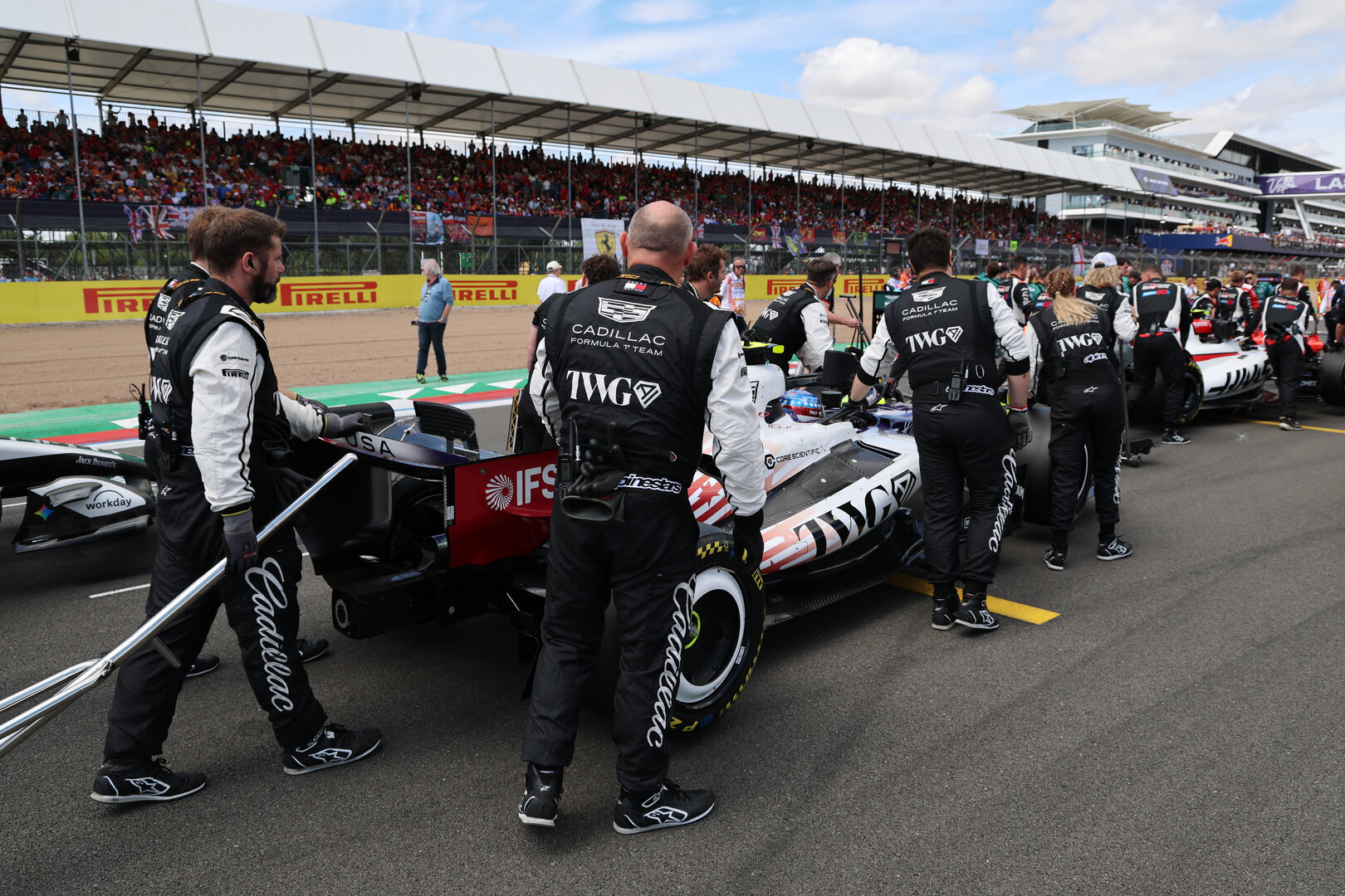GP GRAN BRETAGNA, Valtteri Bottas (FIN) Cadillac Formula 1 Team MAC-26 on the grid.
05.07.2026. Formula 1 World Championship, Rd 9, British Grand Prix, Silverstone, England, Gara Day.
- www.xpbimages.com, EMail: requests@xpbimages.com © Copyright: Batchelor / XPB Images