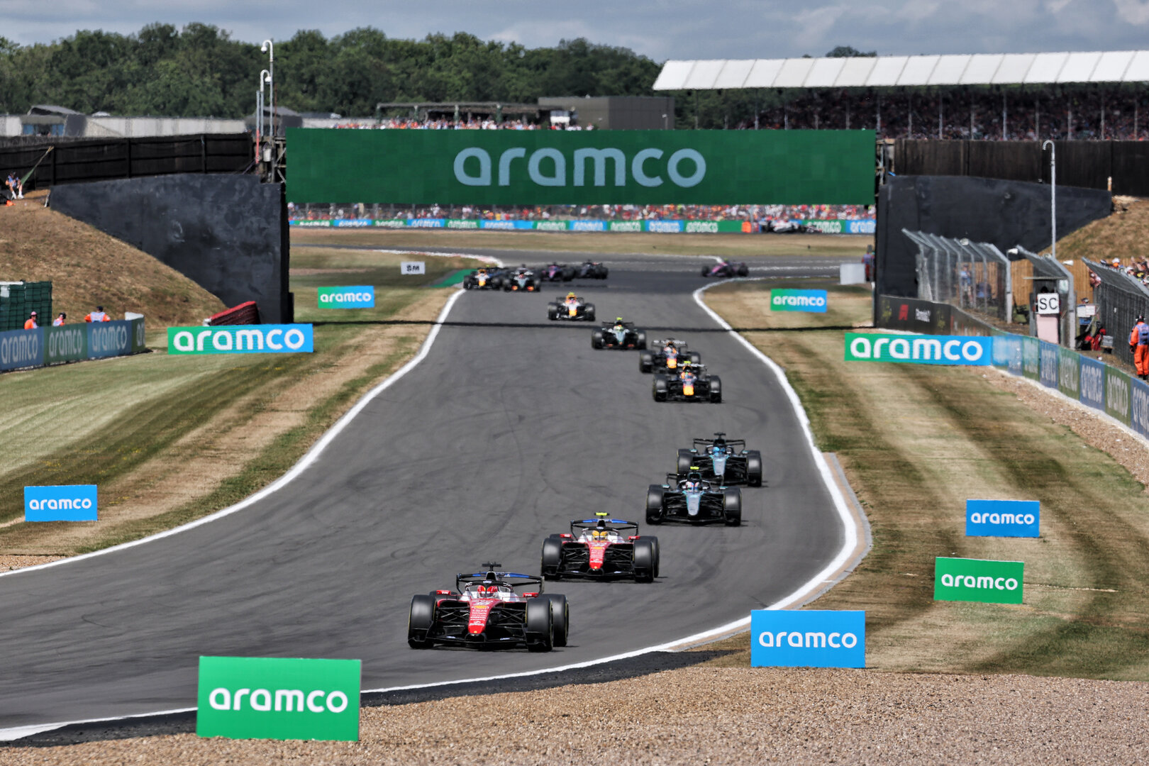 GP GRAN BRETAGNA, Charles Leclerc (MON) Ferrari SF-26  davanti a at the partenza of the race.
05.07.2026. Formula 1 World Championship, Rd 9, British Grand Prix, Silverstone, England, Gara Day.
- www.xpbimages.com, EMail: requests@xpbimages.com © Copyright: Moy / XPB Images