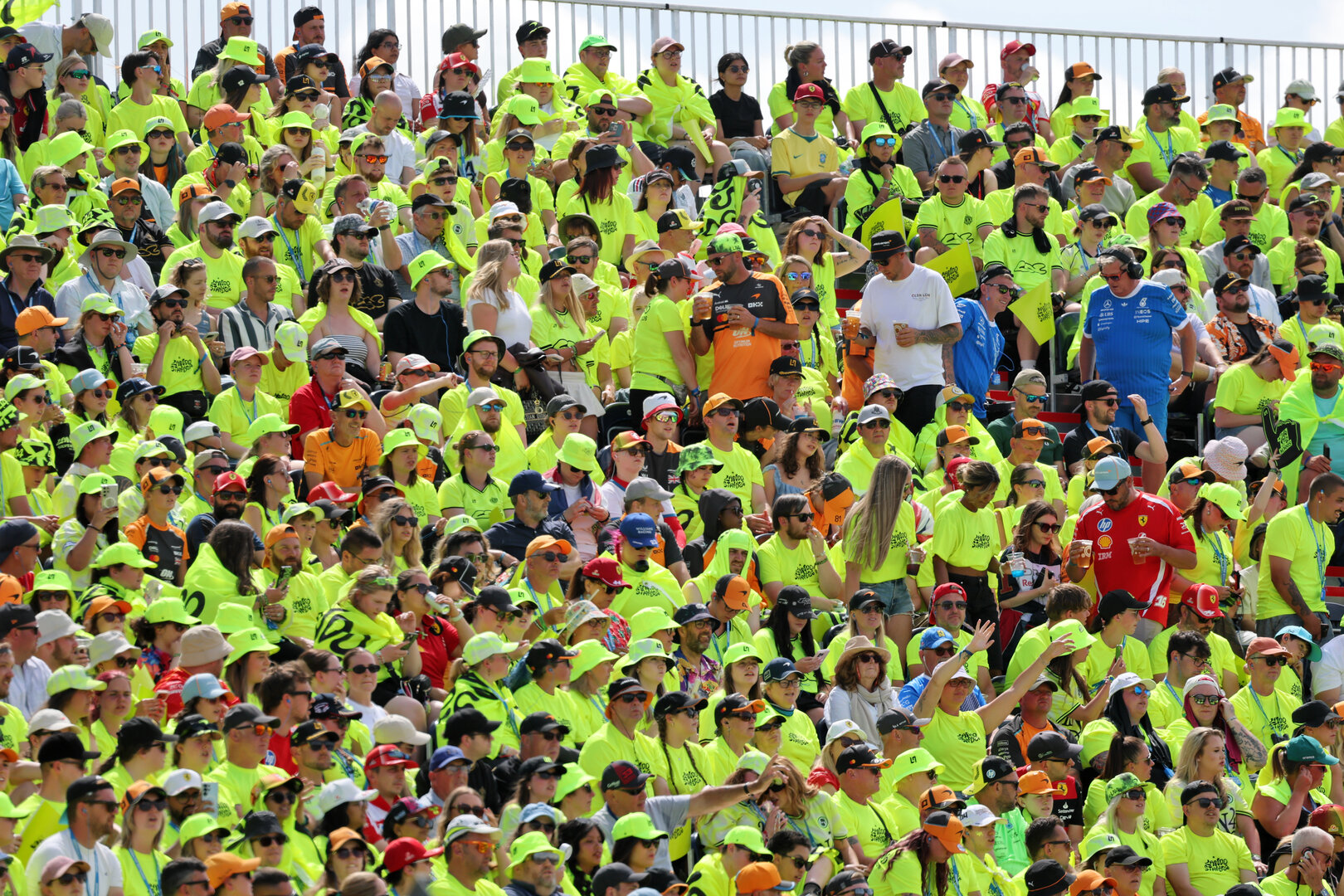GP GRAN BRETAGNA, Circuit Atmosfera - fans in the Lando Norris grandstand.
05.07.2026. Formula 1 World Championship, Rd 9, British Grand Prix, Silverstone, England, Gara Day.
- www.xpbimages.com, EMail: requests@xpbimages.com © Copyright: Bearne / XPB Images