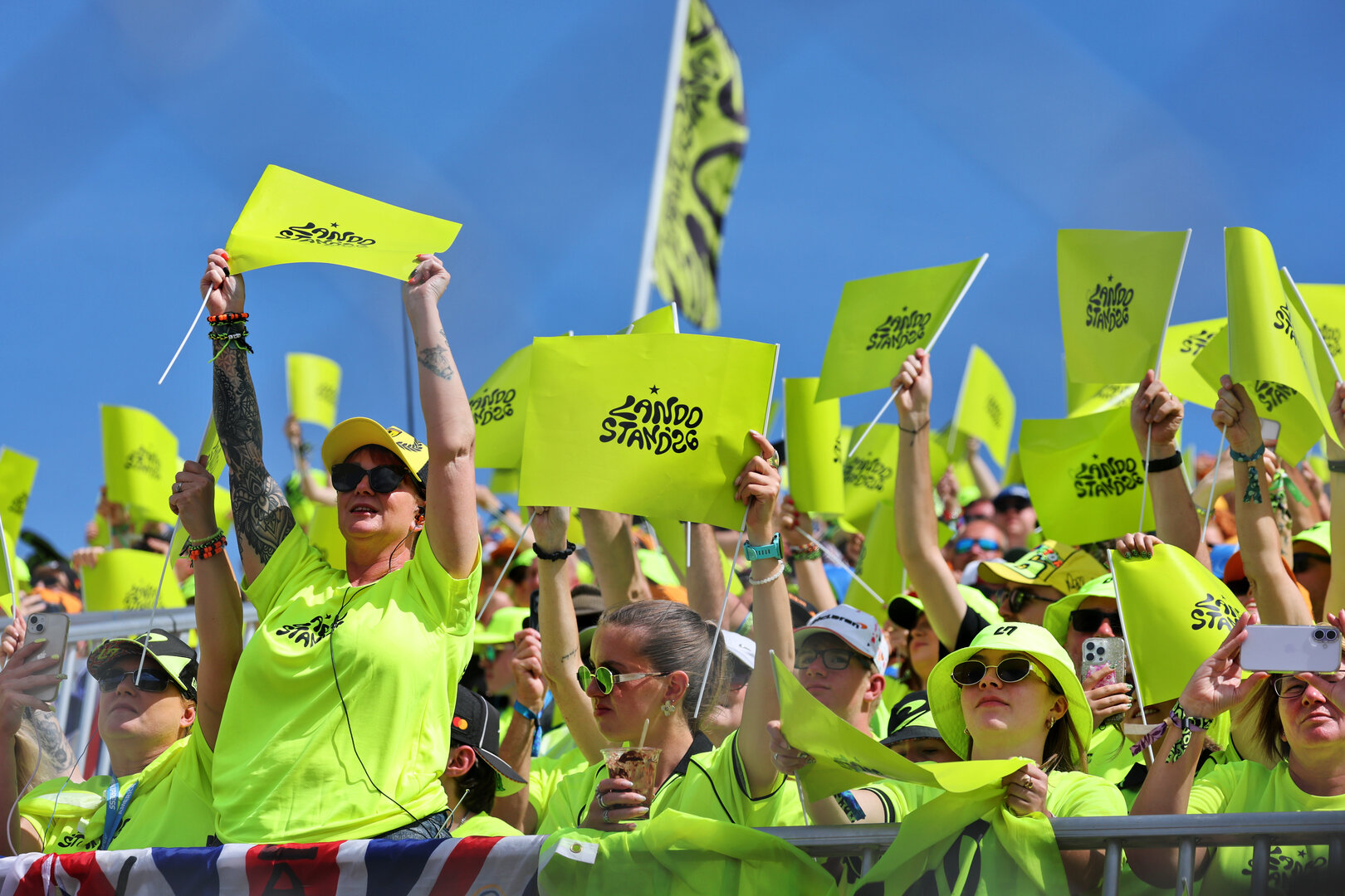 GP GRAN BRETAGNA, Circuit Atmosfera - fans in the Lando Norris grandstand.
05.07.2026. Formula 1 World Championship, Rd 9, British Grand Prix, Silverstone, England, Gara Day.
- www.xpbimages.com, EMail: requests@xpbimages.com © Copyright: Bearne / XPB Images