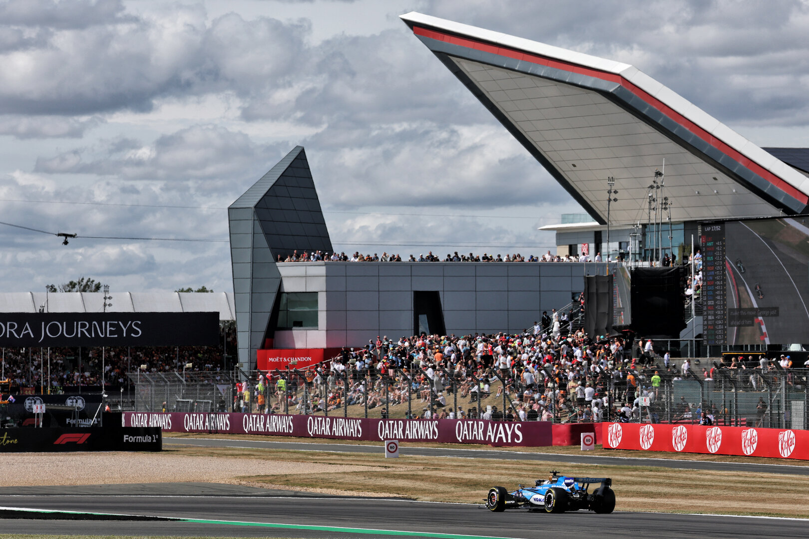GP GRAN BRETAGNA, Alexander Albon (THA) Williams F1 Team FW48.
05.07.2026. Formula 1 World Championship, Rd 9, British Grand Prix, Silverstone, England, Gara Day.
- www.xpbimages.com, EMail: requests@xpbimages.com © Copyright: Bearne / XPB Images