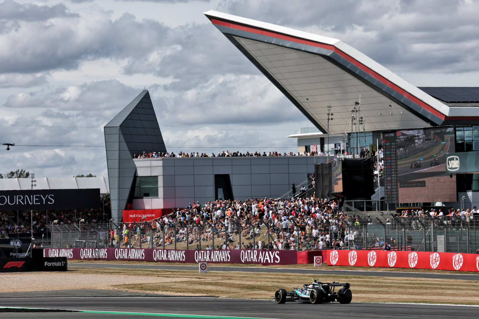 GP GRAN BRETAGNA, Andrea Kimi Antonelli (ITA) Mercedes AMG Formula One Team W17.
05.07.2026. Formula 1 World Championship, Rd 9, British Grand Prix, Silverstone, England, Gara Day.
- www.xpbimages.com, EMail: requests@xpbimages.com © Copyright: Bearne / XPB Images