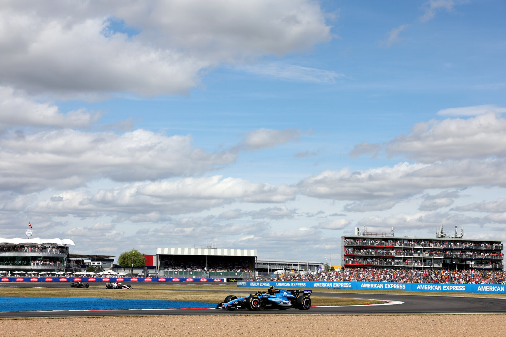 GP GRAN BRETAGNA, Carlos Sainz (ESP) Williams F1 Team FW48.
05.07.2026. Formula 1 World Championship, Rd 9, British Grand Prix, Silverstone, England, Gara Day.
- www.xpbimages.com, EMail: requests@xpbimages.com © Copyright: Bearne / XPB Images