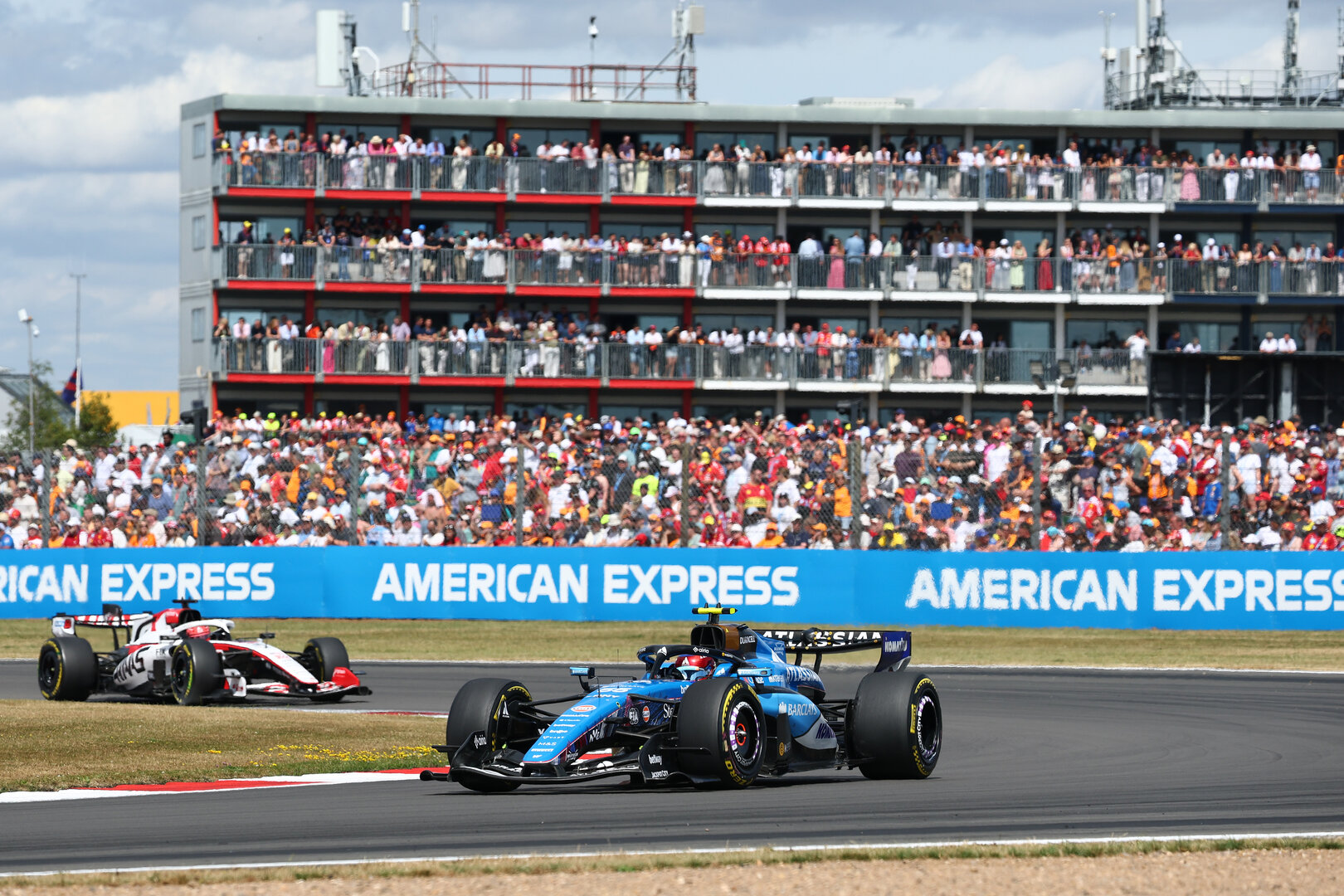 GP GRAN BRETAGNA, Carlos Sainz (ESP) Williams F1 Team FW48.
05.07.2026. Formula 1 World Championship, Rd 9, British Grand Prix, Silverstone, England, Gara Day.
- www.xpbimages.com, EMail: requests@xpbimages.com © Copyright: Bearne / XPB Images