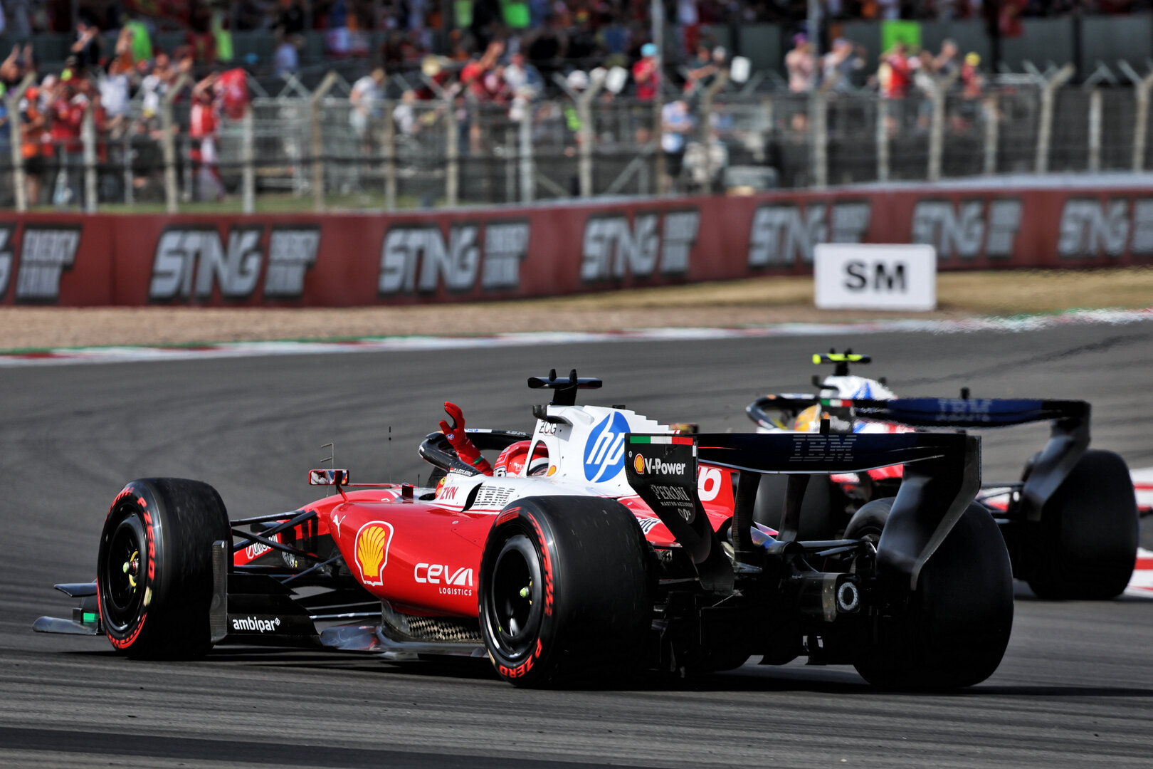 GP GRAN BRETAGNA, Gara winner Charles Leclerc (MON) Ferrari SF-26 celebrates at the end of the race.
05.07.2026. Formula 1 World Championship, Rd 9, British Grand Prix, Silverstone, England, Gara Day.
- www.xpbimages.com, EMail: requests@xpbimages.com © Copyright: Batchelor / XPB Images