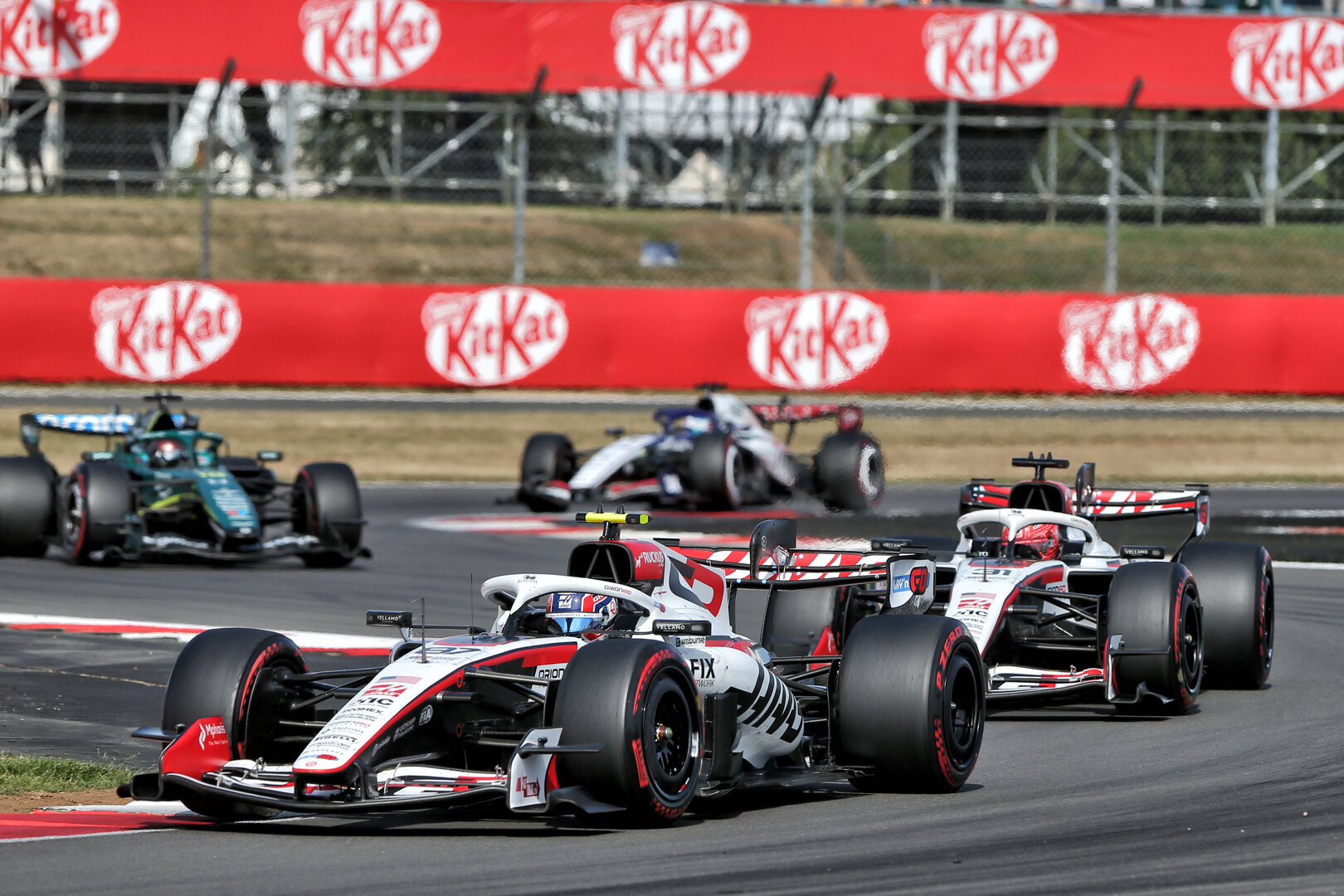 GP GRAN BRETAGNA, Oliver Bearman (GBR) Haas F1 Team VF-26 at the end of the race.
05.07.2026. Formula 1 World Championship, Rd 9, British Grand Prix, Silverstone, England, Gara Day.
- www.xpbimages.com, EMail: requests@xpbimages.com © Copyright: Dunbar / XPB Images