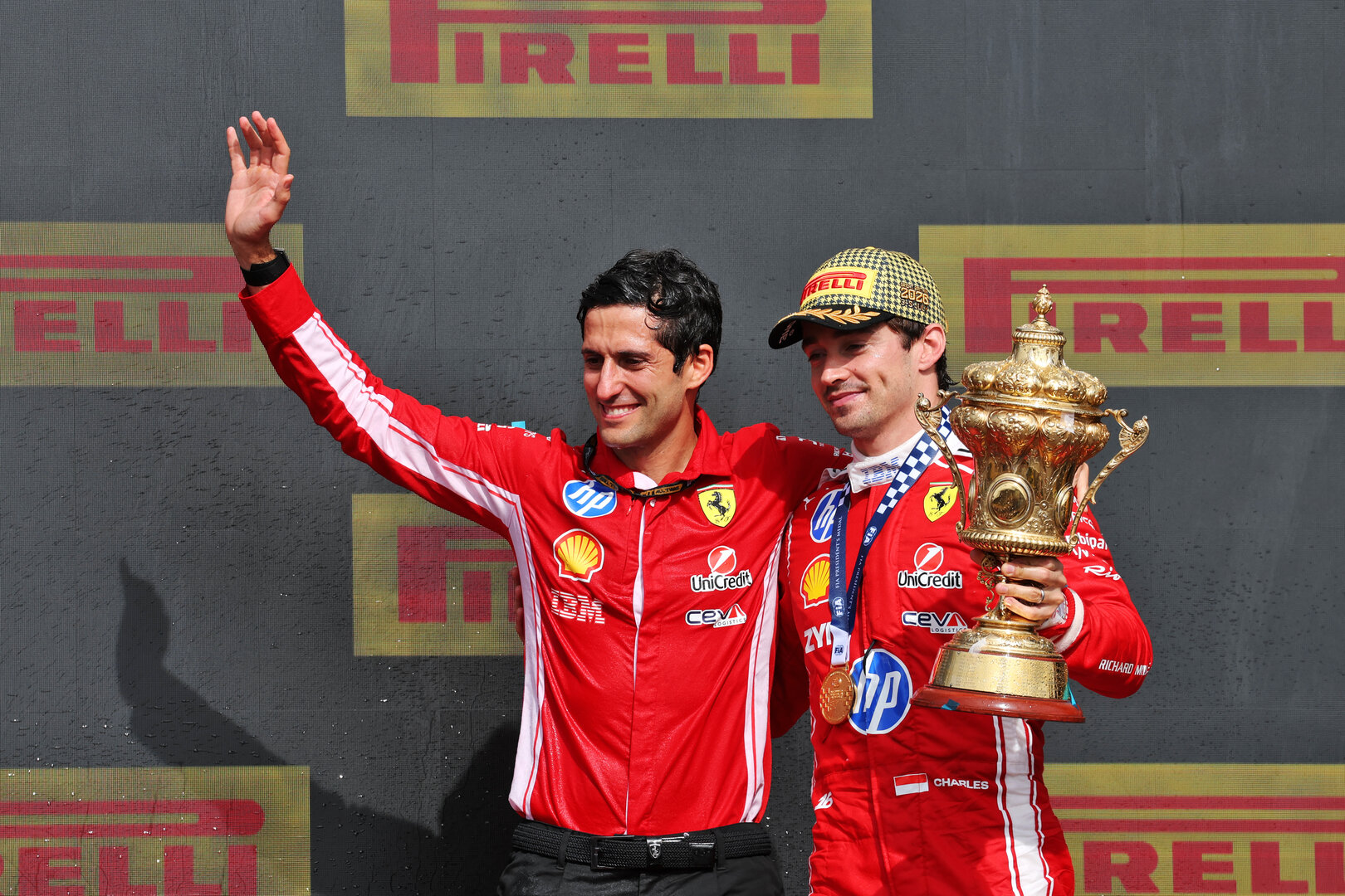 GP GRAN BRETAGNA, (L to R): Bryan Bozzi (ITA) Ferrari Gara Engineer celebrates on the podium with Bryan Bozzi (ITA) Ferrari Gara Engineer.
05.07.2026. Formula 1 World Championship, Rd 9, British Grand Prix, Silverstone, England, Gara Day.
- www.xpbimages.com, EMail: requests@xpbimages.com © Copyright: Moy / XPB Images