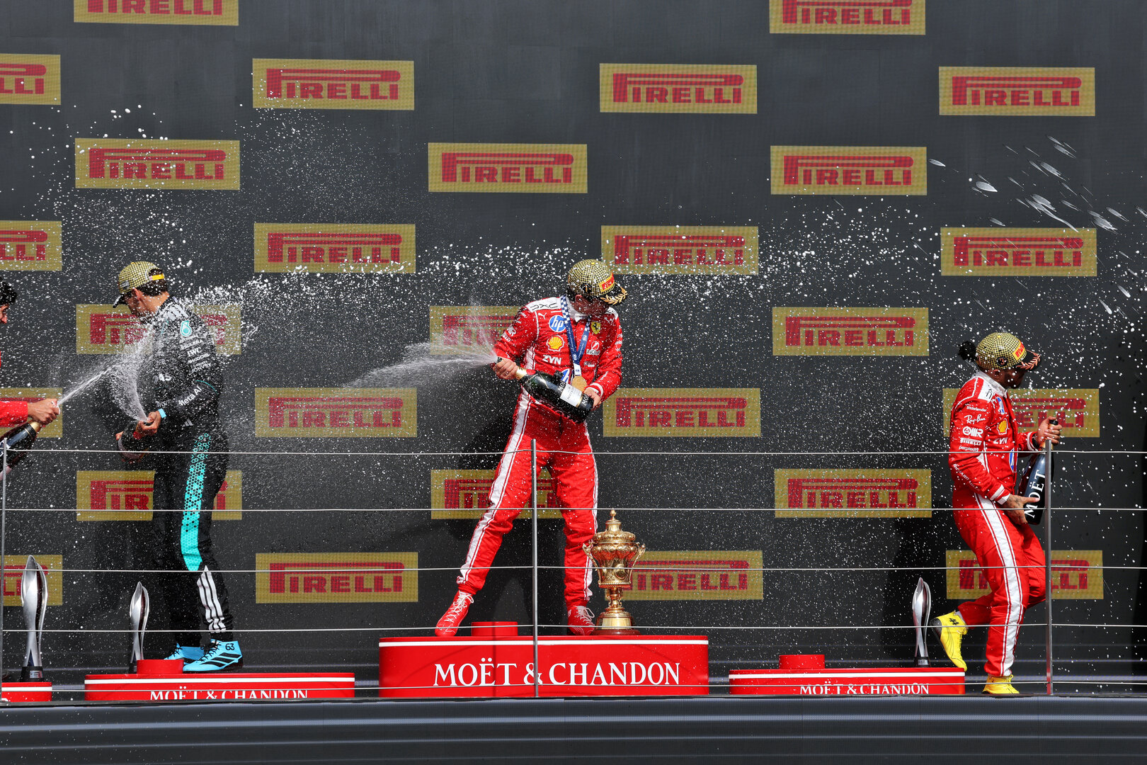 GP GRAN BRETAGNA, The podium (L to R): George Russell (GBR) Mercedes AMG Formula One Team, second; Charles Leclerc (MON) Ferrari, vincitore; Lewis Hamilton (GBR) Ferrari, third.
05.07.2026. Formula 1 World Championship, Rd 9, British Grand Prix, Silverstone, England, Gara Day.
- www.xpbimages.com, EMail: requests@xpbimages.com © Copyright: Moy / XPB Images