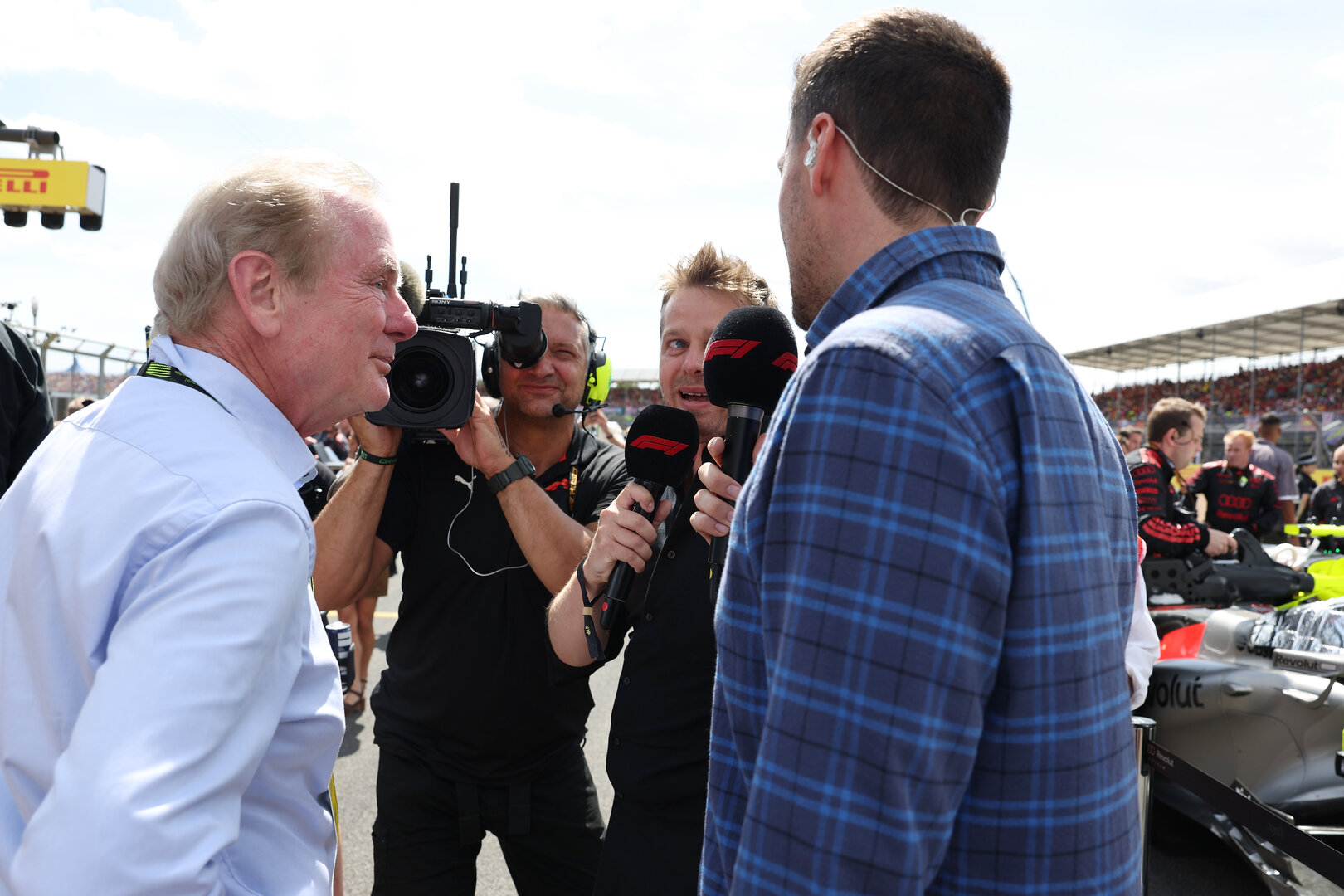 GP GRAN BRETAGNA, (L to R): Jonathan Palmer (GBR) MotorSport Vision (MSV) Chief Executive with Alex Brundle (GBR) F1 Digital Presenter e Jonathan Palmer (GBR) F1 Digital Presenter on the grid.
05.07.2026. Formula 1 World Championship, Rd 9, British Grand Prix, Silverstone, England, Gara Day.
- www.xpbimages.com, EMail: requests@xpbimages.com © Copyright: Bearne / XPB Images