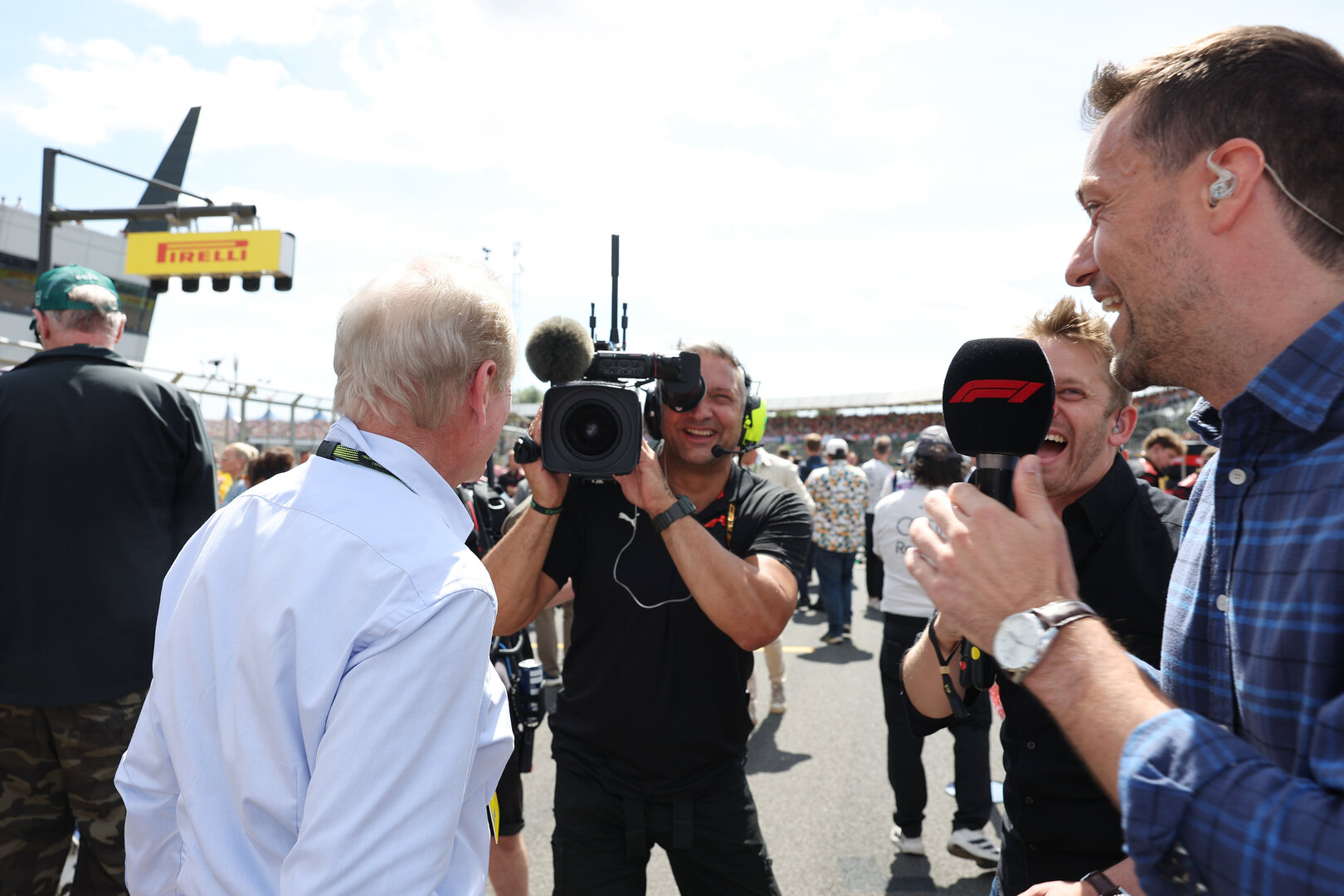GP GRAN BRETAGNA, (L to R): Jonathan Palmer (GBR) MotorSport Vision (MSV) Chief Executive with Alex Brundle (GBR) F1 Digital Presenter e Jonathan Palmer (GBR) F1 Digital Presenter on the grid.
05.07.2026. Formula 1 World Championship, Rd 9, British Grand Prix, Silverstone, England, Gara Day.
- www.xpbimages.com, EMail: requests@xpbimages.com © Copyright: Bearne / XPB Images