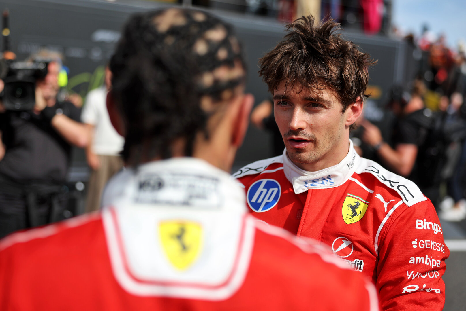 GP GRAN BRETAGNA, Gara winner Charles Leclerc (MON) Ferrari in parc ferme with team mate Lewis Hamilton (GBR) Ferrari.
05.07.2026. Formula 1 World Championship, Rd 9, British Grand Prix, Silverstone, England, Gara Day.
- www.xpbimages.com, EMail: requests@xpbimages.com © Copyright: Dunbar / XPB Images