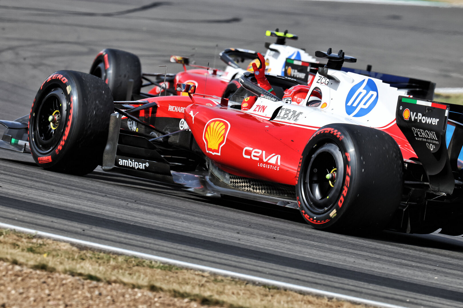 GP GRAN BRETAGNA, Gara winner Charles Leclerc (MON) Ferrari SF-26 e team mate Lewis Hamilton (GBR) Ferrari SF-26 celebrate at the end of the race.
05.07.2026. Formula 1 World Championship, Rd 9, British Grand Prix, Silverstone, England, Gara Day.
- www.xpbimages.com, EMail: requests@xpbimages.com © Copyright: Charniaux / XPB Images