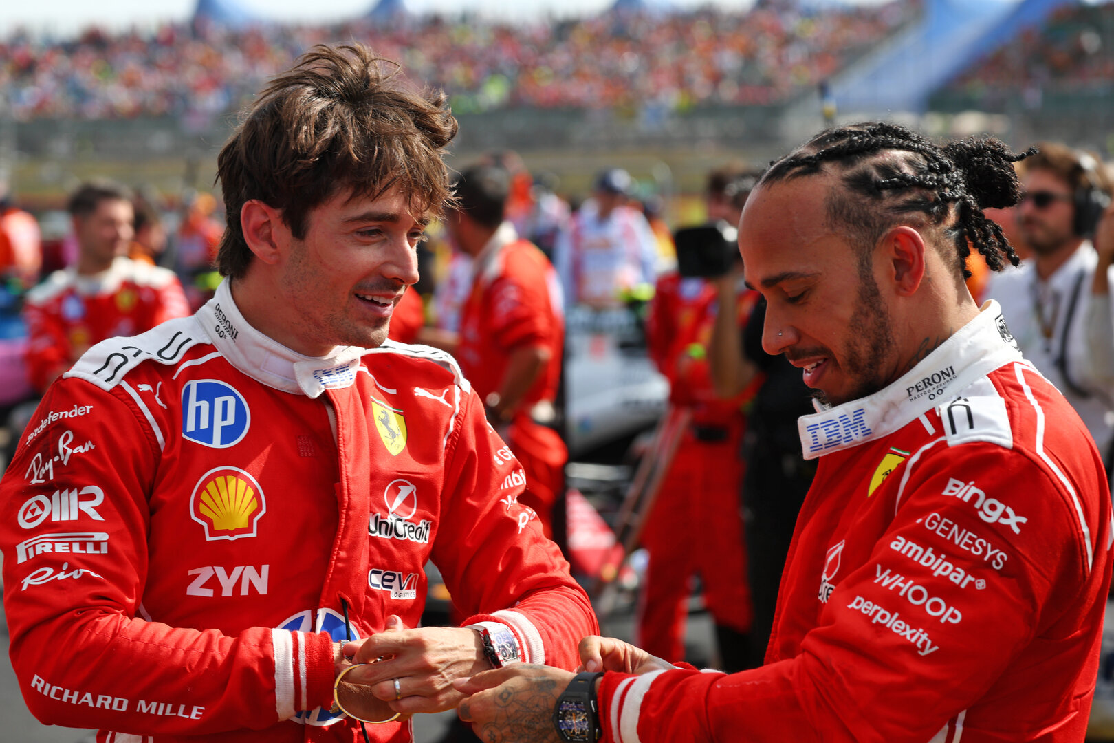 GP GRAN BRETAGNA, (L to R): Gara winner Charles Leclerc (MON) Ferrari in parc ferme with team mate Lewis Hamilton (GBR) Ferrari.
05.07.2026. Formula 1 World Championship, Rd 9, British Grand Prix, Silverstone, England, Gara Day.
 - www.xpbimages.com, EMail: requests@xpbimages.com © Copyright: Patching / XPB Images