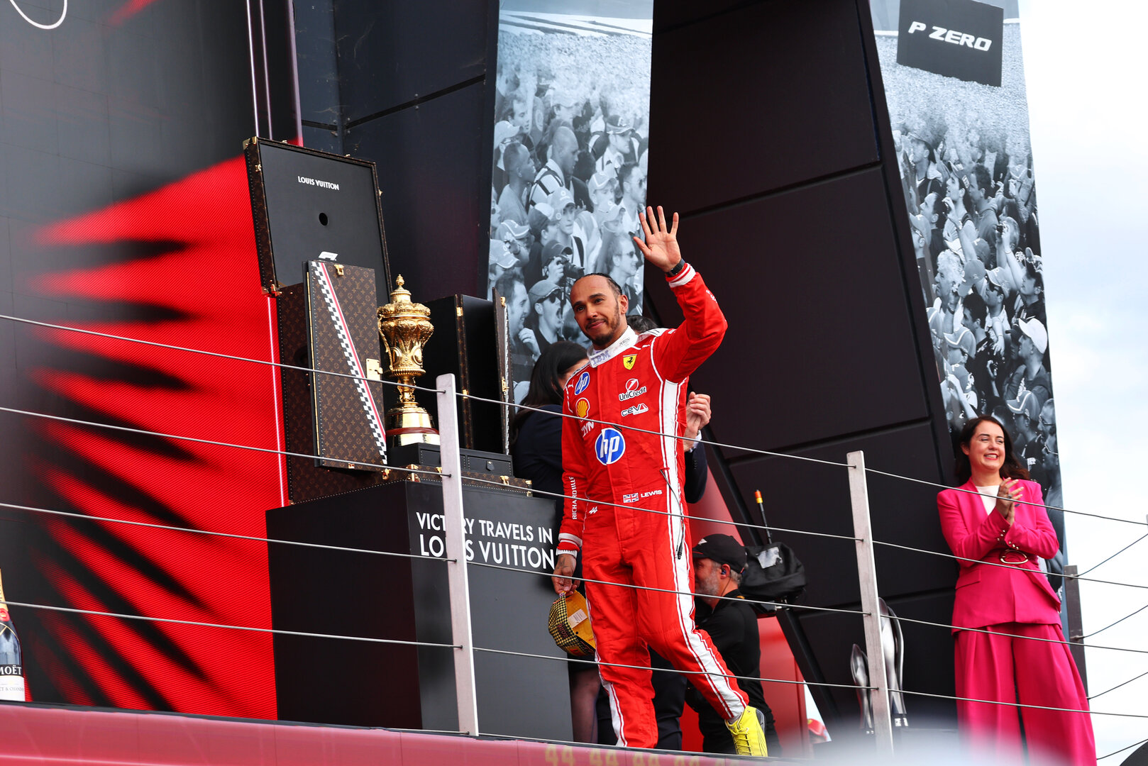 GP GRAN BRETAGNA, Lewis Hamilton (GBR) Ferrari celebrates his third position on the podium.
05.07.2026. Formula 1 World Championship, Rd 9, British Grand Prix, Silverstone, England, Gara Day.
- www.xpbimages.com, EMail: requests@xpbimages.com © Copyright: Patching / XPB Images