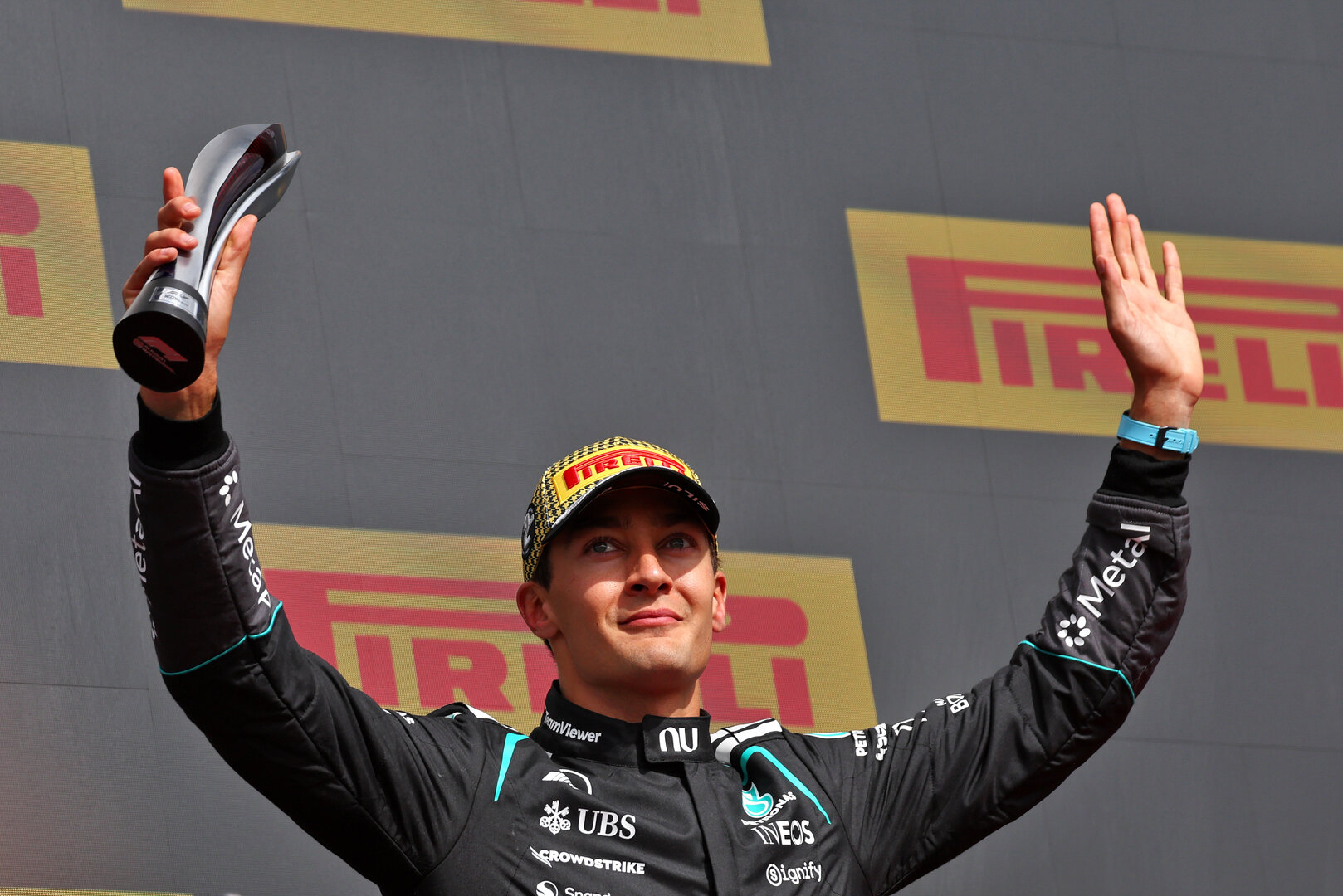 GP GRAN BRETAGNA, George Russell (GBR) Mercedes AMG Formula One Team celebrates his second position on the podium.
05.07.2026. Formula 1 World Championship, Rd 9, British Grand Prix, Silverstone, England, Gara Day.
 - www.xpbimages.com, EMail: requests@xpbimages.com © Copyright: Patching / XPB Images