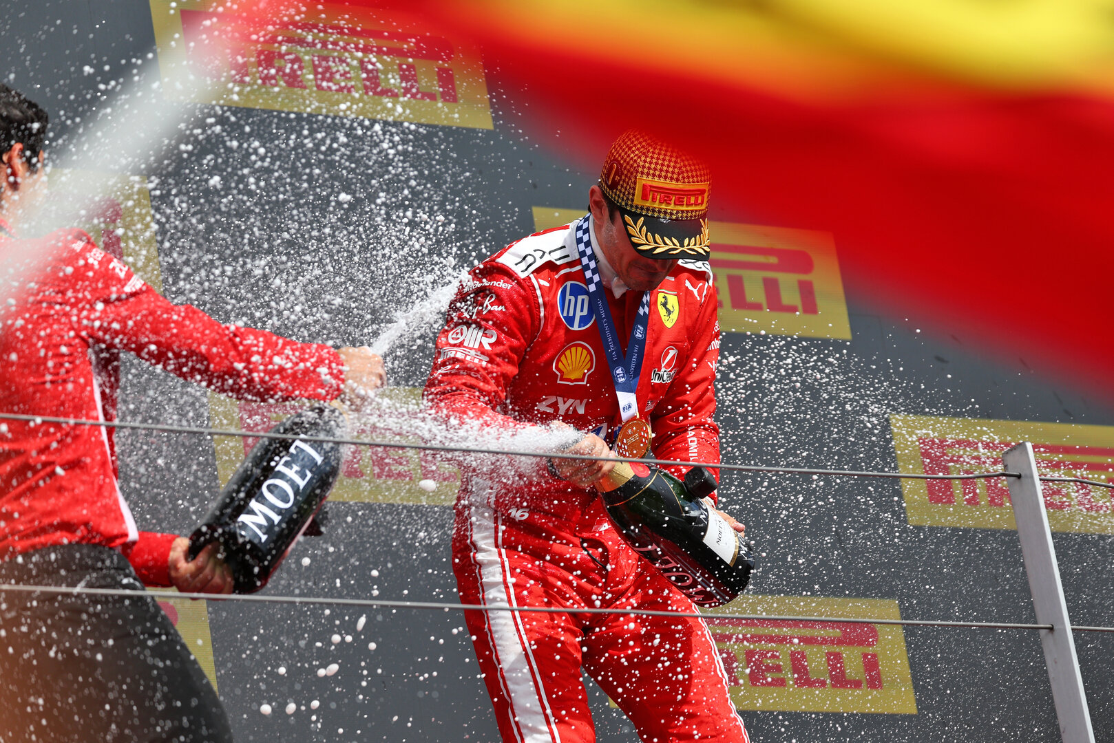GP GRAN BRETAGNA, Gara winner Charles Leclerc (MON) Ferrari celebrates on the podium with Bryan Bozzi (ITA) Ferrari Gara Engineer.
05.07.2026. Formula 1 World Championship, Rd 9, British Grand Prix, Silverstone, England, Gara Day.
- www.xpbimages.com, EMail: requests@xpbimages.com © Copyright: Patching / XPB Images