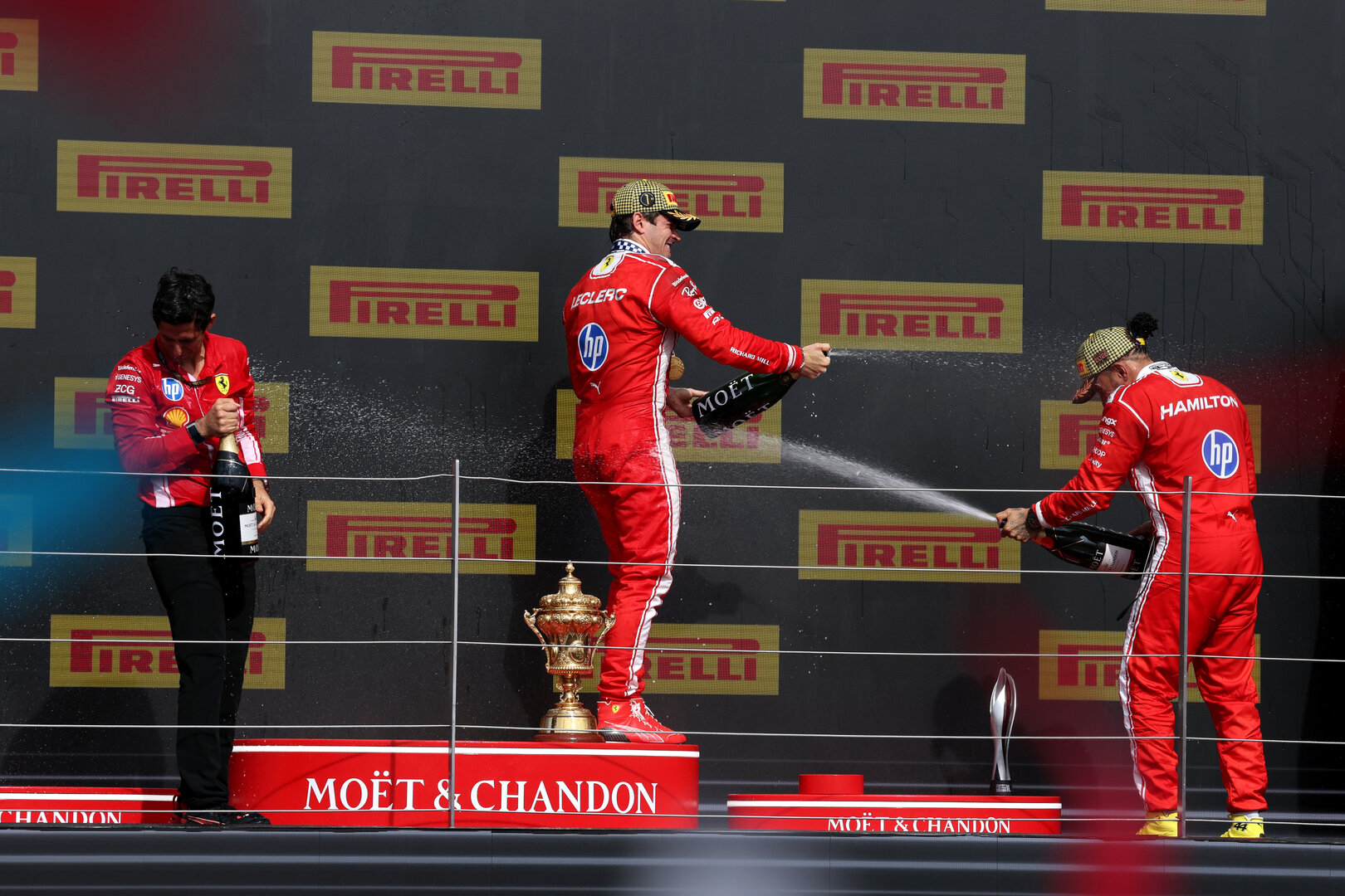 GP GRAN BRETAGNA, The podium (L to R): Bryan Bozzi (ITA) Ferrari Gara Engineer; Charles Leclerc (MON) Ferrari, vincitore; Lewis Hamilton (GBR) Ferrari, third.
05.07.2026. Formula 1 World Championship, Rd 9, British Grand Prix, Silverstone, England, Gara Day.
- www.xpbimages.com, EMail: requests@xpbimages.com © Copyright: Moy / XPB Images